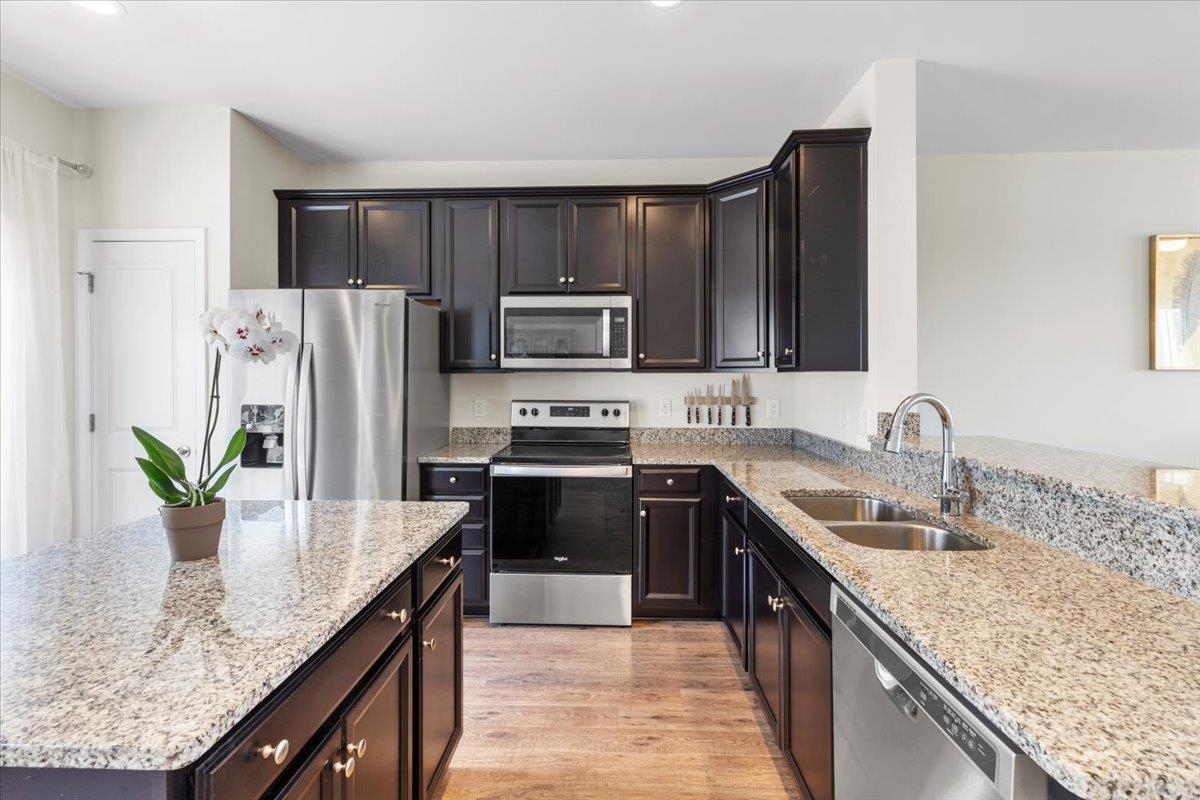 465 John Adams Dr Drive