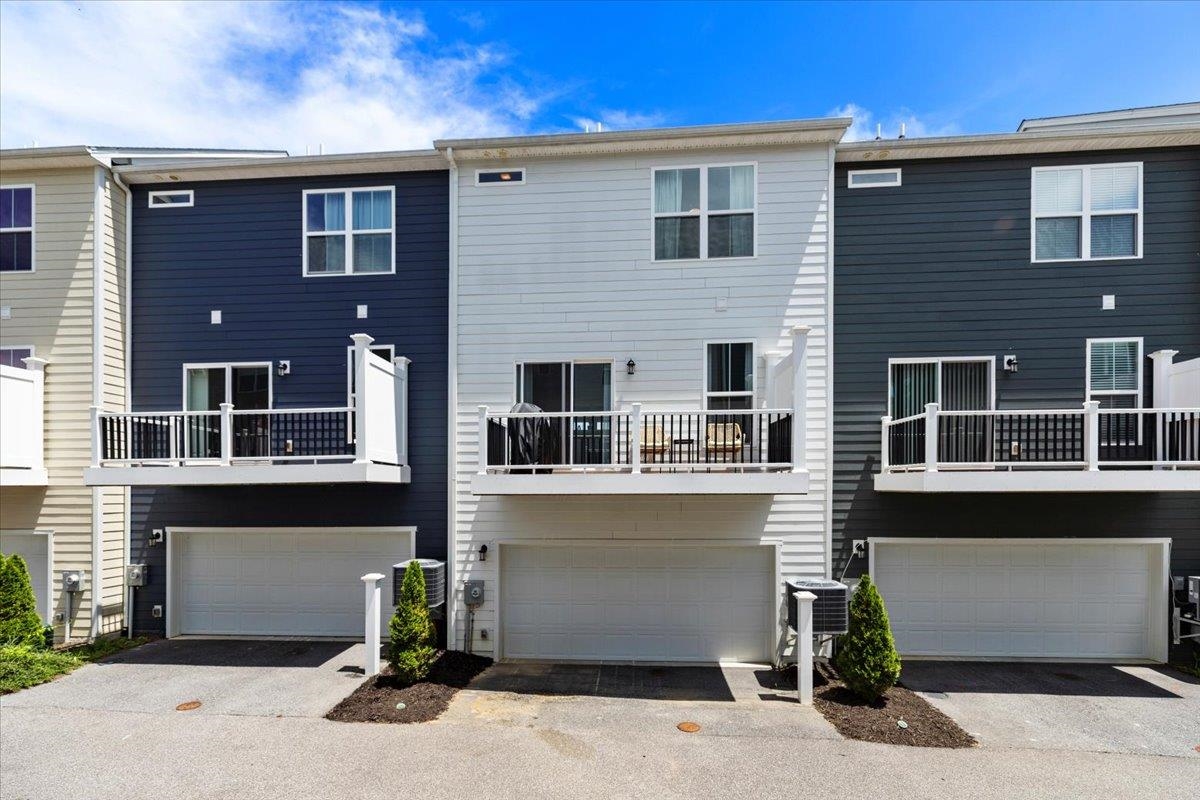 465 John Adams Dr Drive