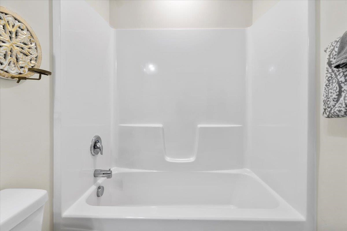 465 John Adams Dr Drive