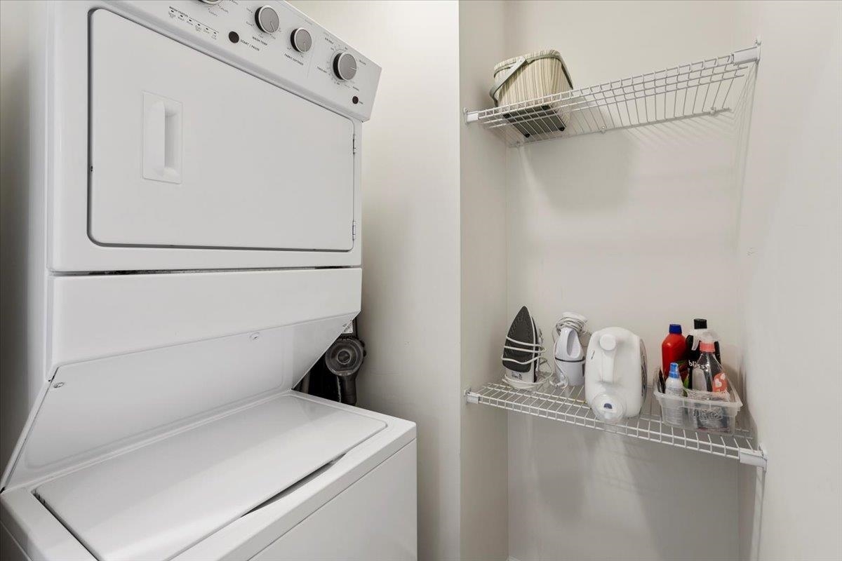 465 John Adams Dr Drive