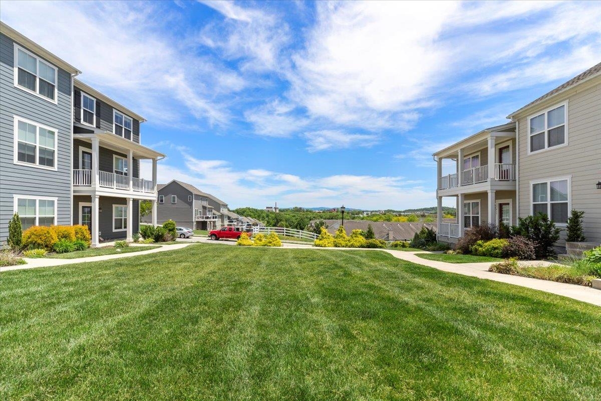 465 John Adams Dr Drive