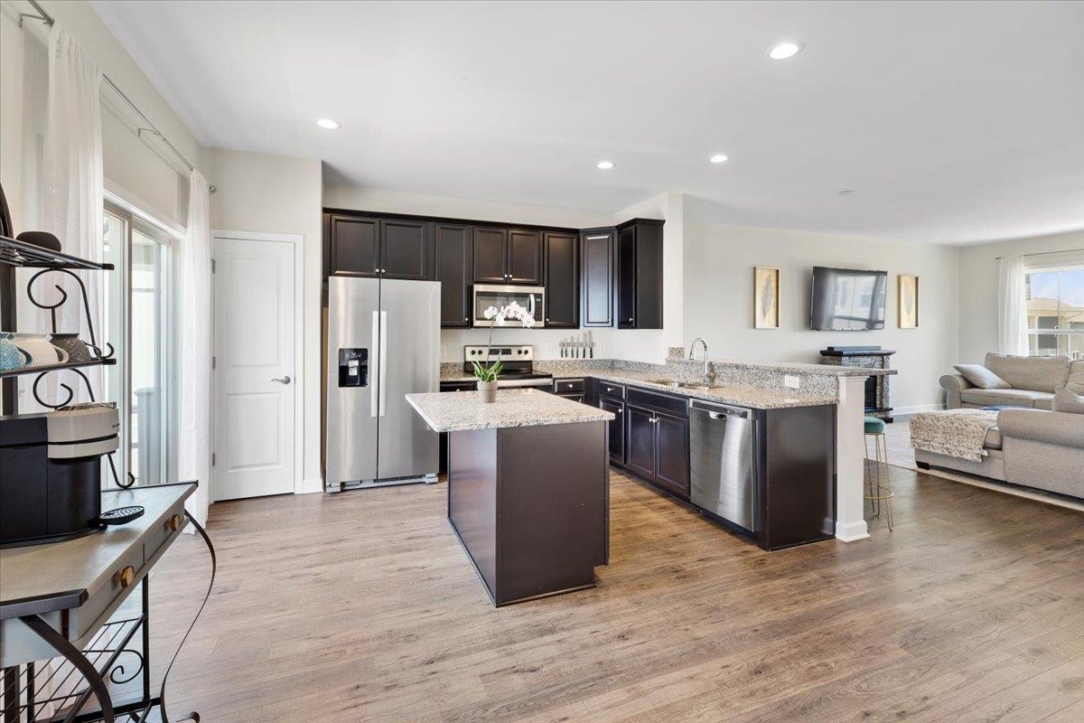 465 John Adams Dr Drive