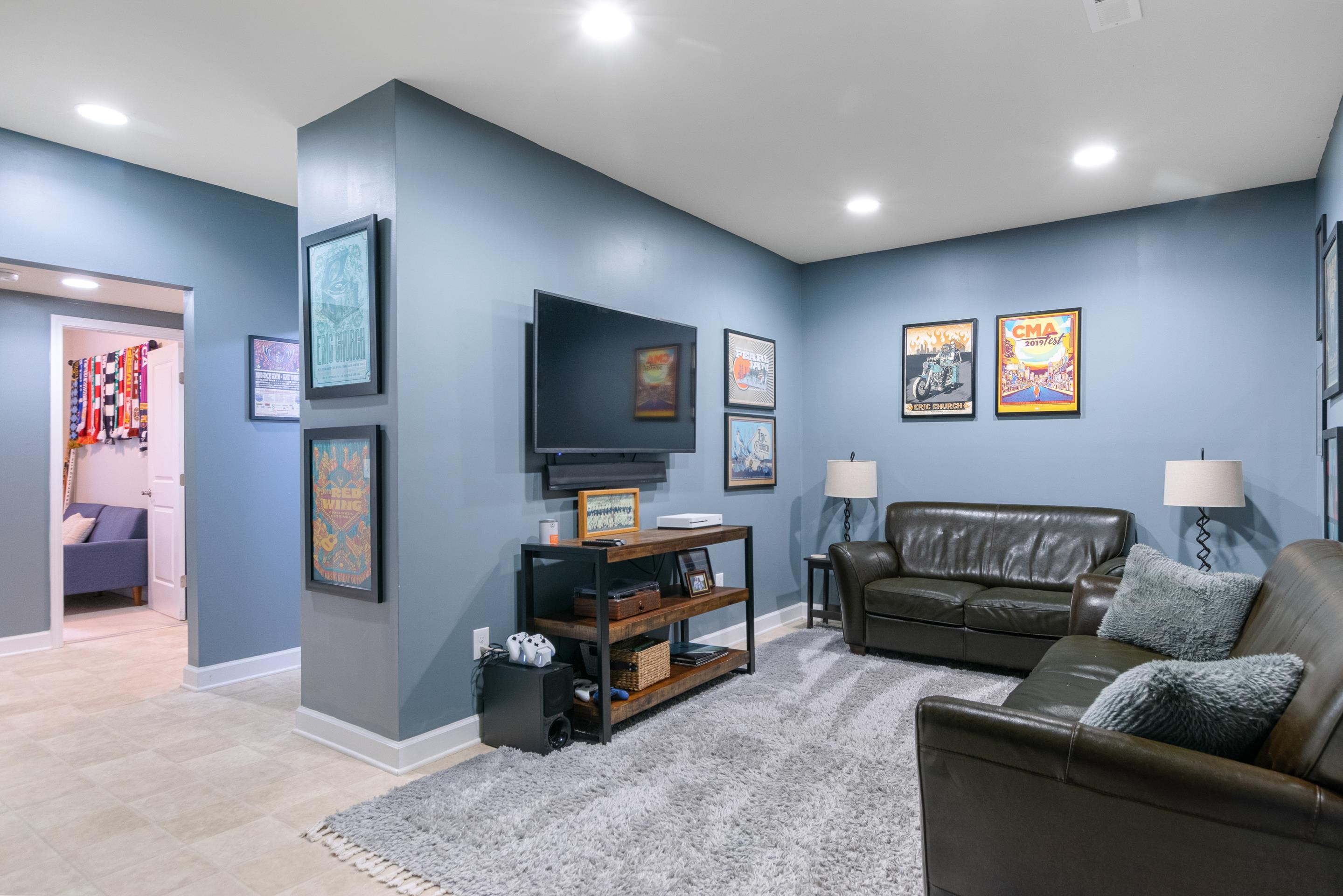 1708 Hollow Oak Court