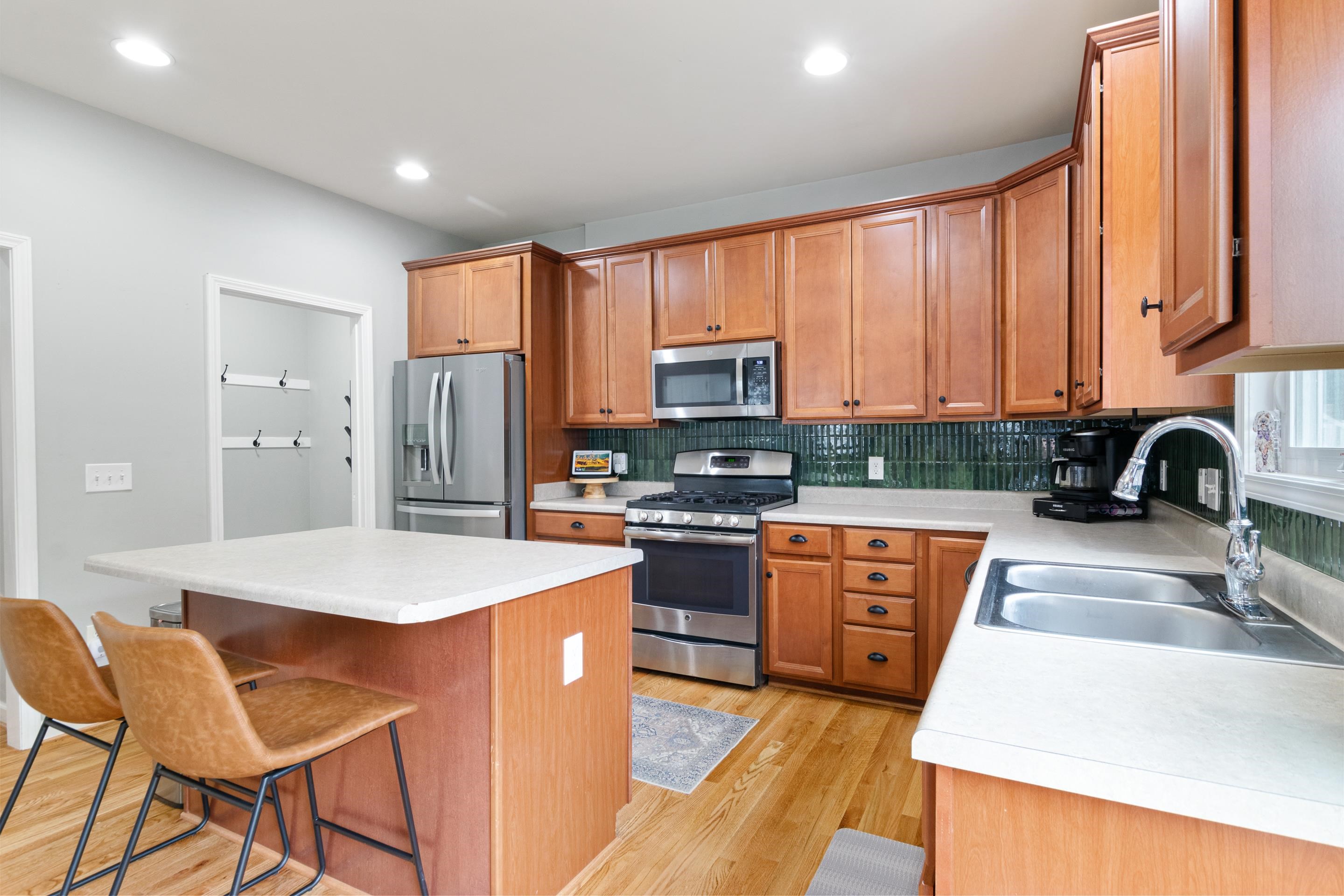 1708 Hollow Oak Court