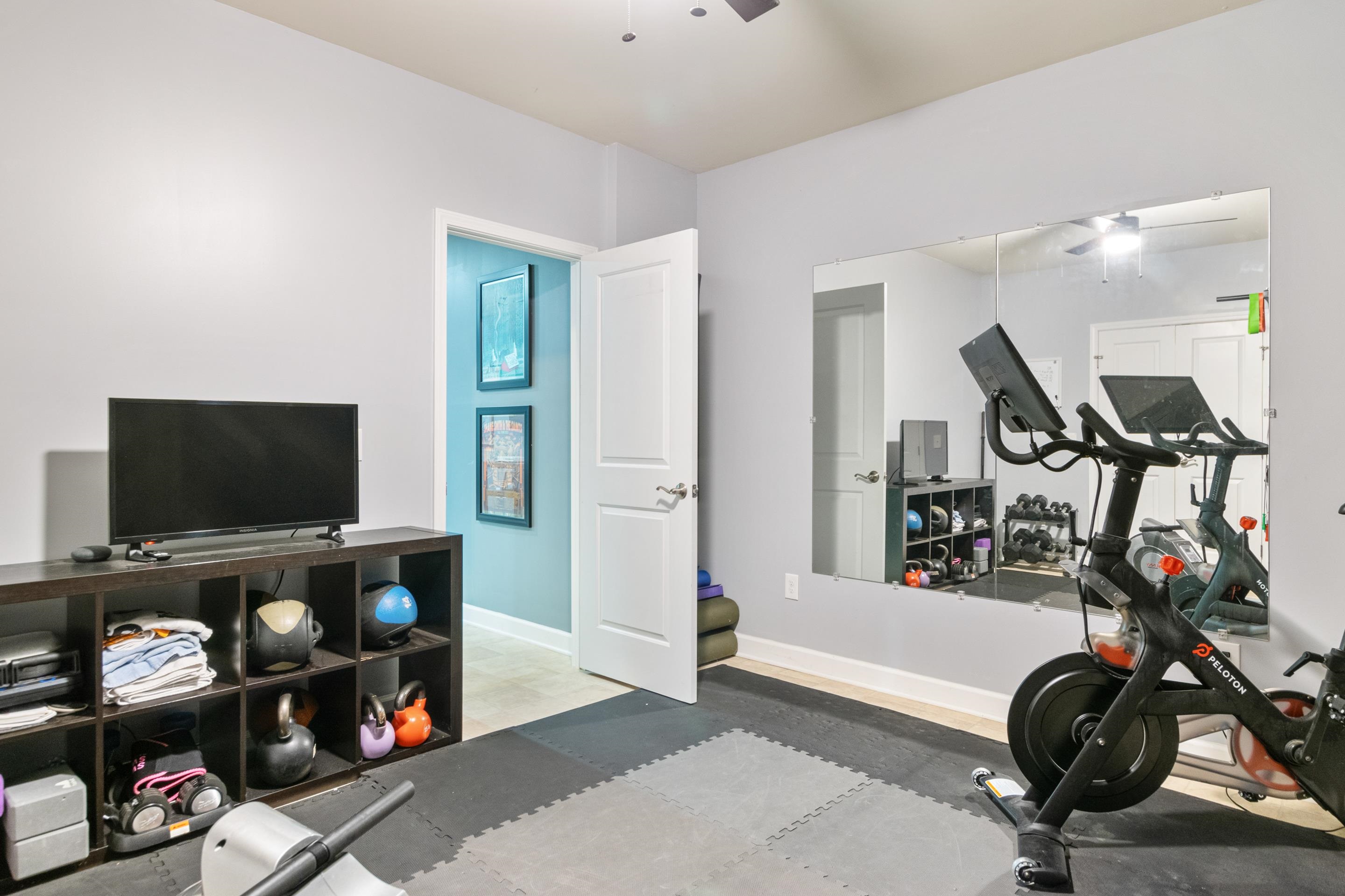 1708 Hollow Oak Court