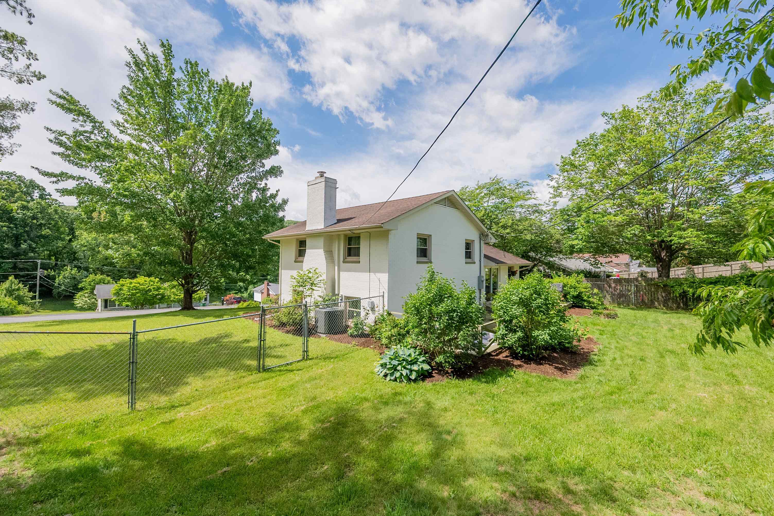 305 Overland Drive