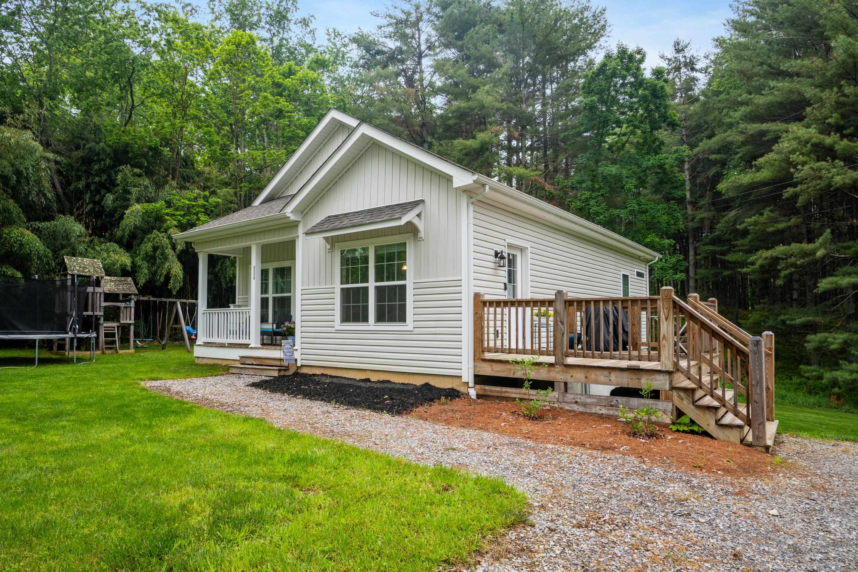 2114 MOUNT TABOR Road