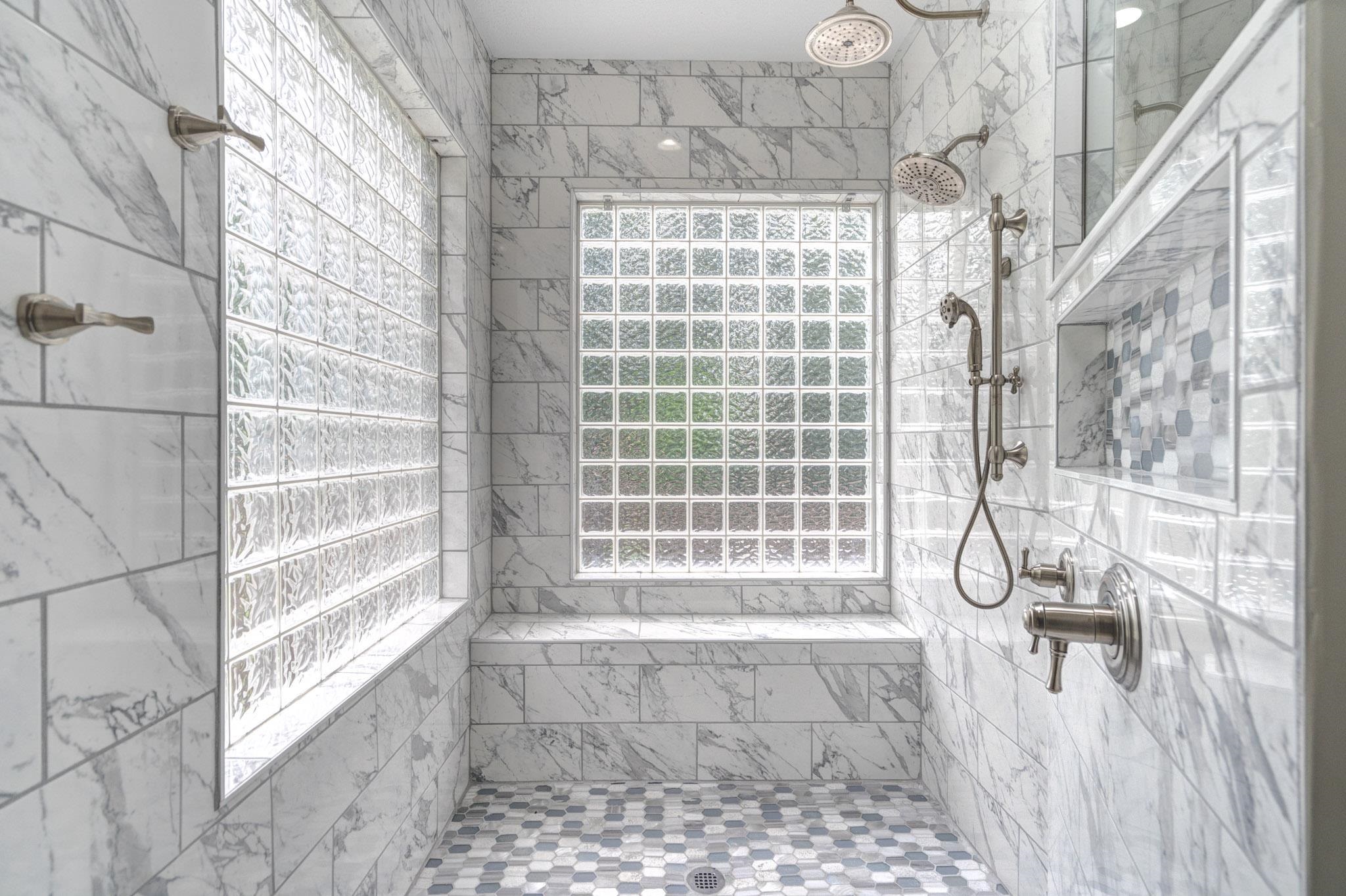 1006 HORSE SHOE Lane