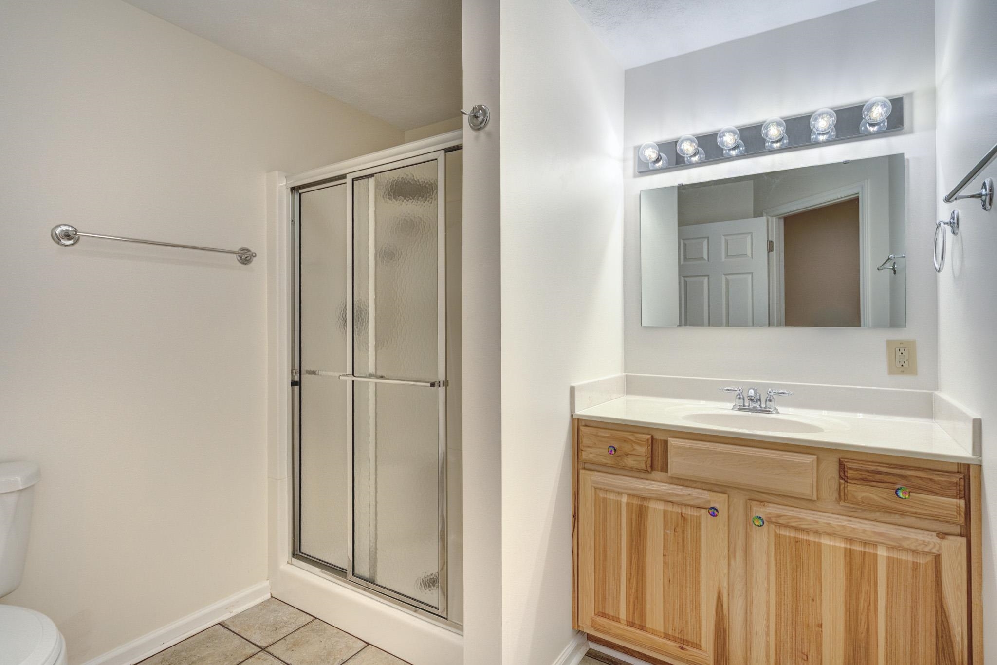 1006 HORSE SHOE Lane