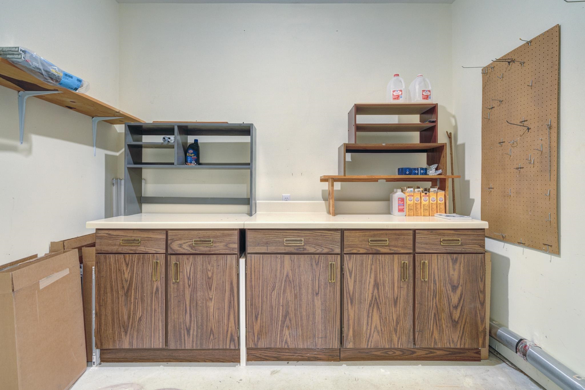 1006 HORSE SHOE Lane