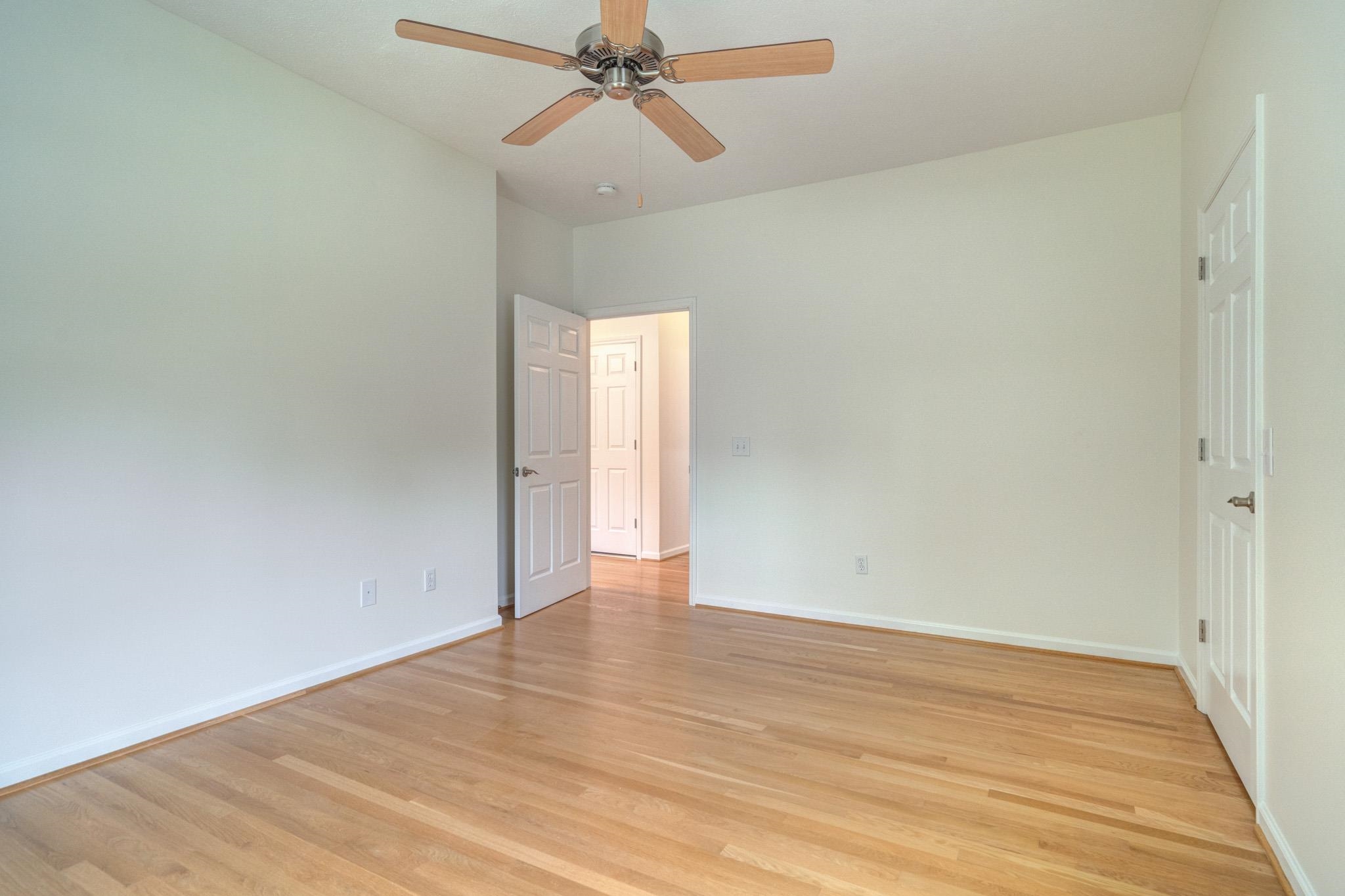 1006 HORSE SHOE Lane