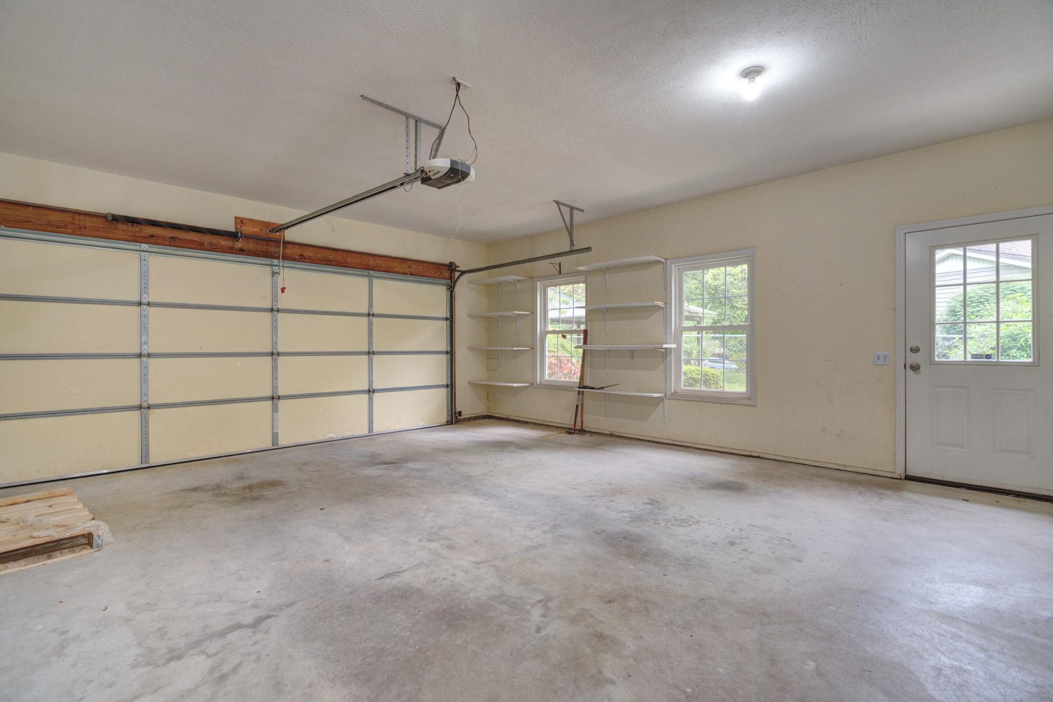 1006 HORSE SHOE Lane