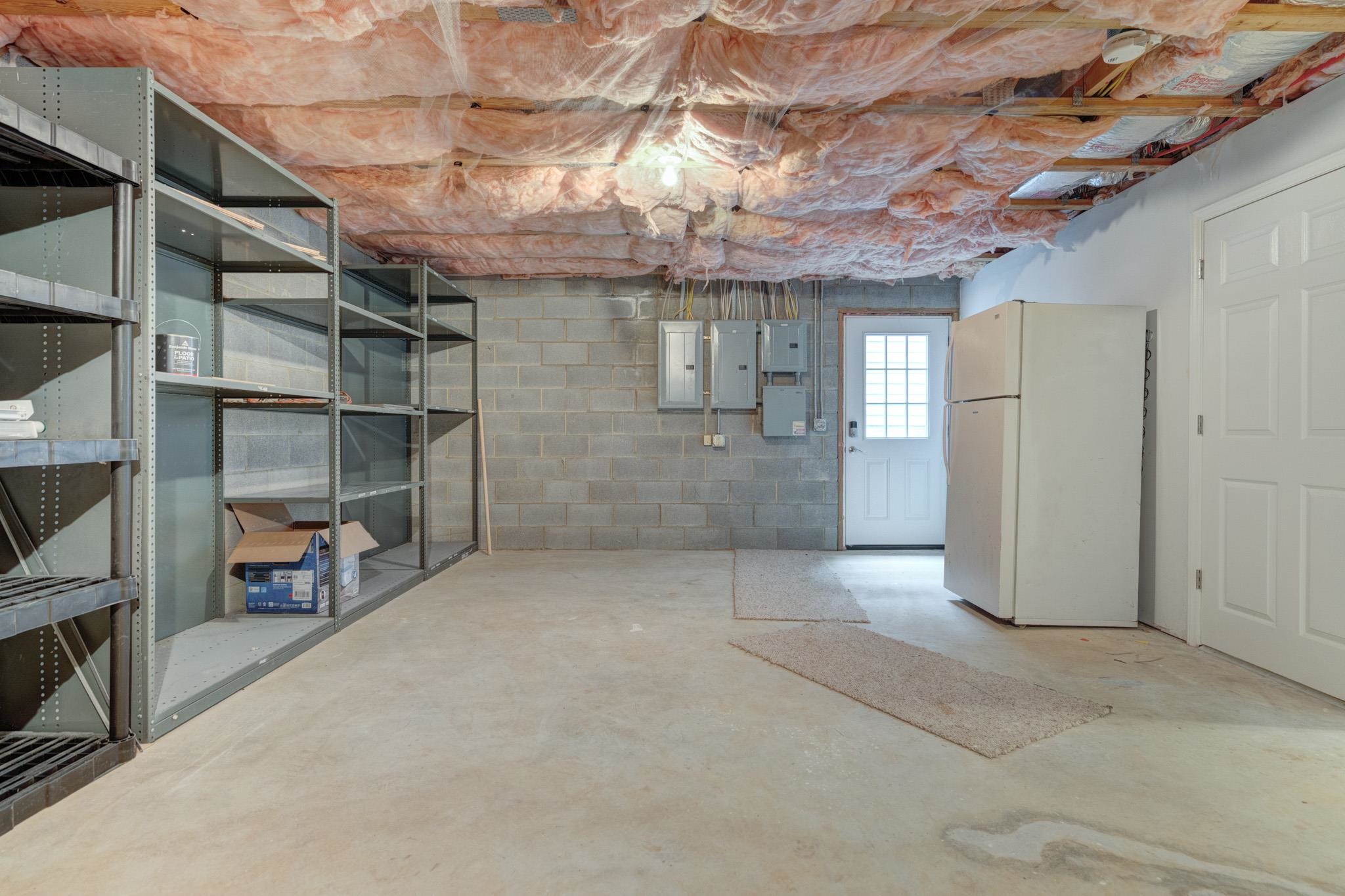 1006 HORSE SHOE Lane