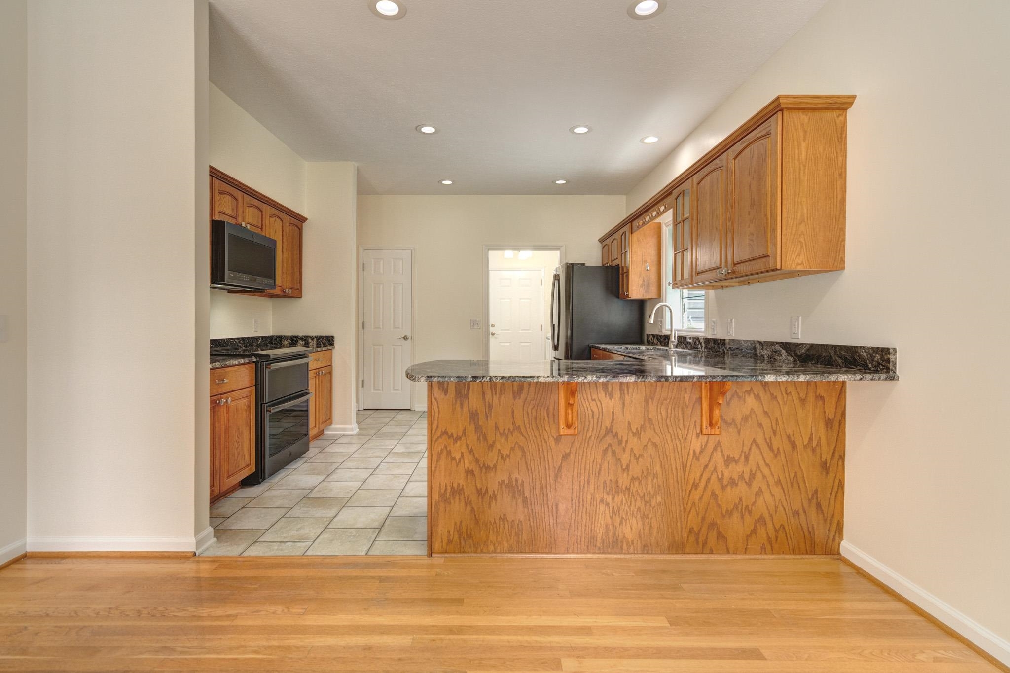 1006 HORSE SHOE Lane