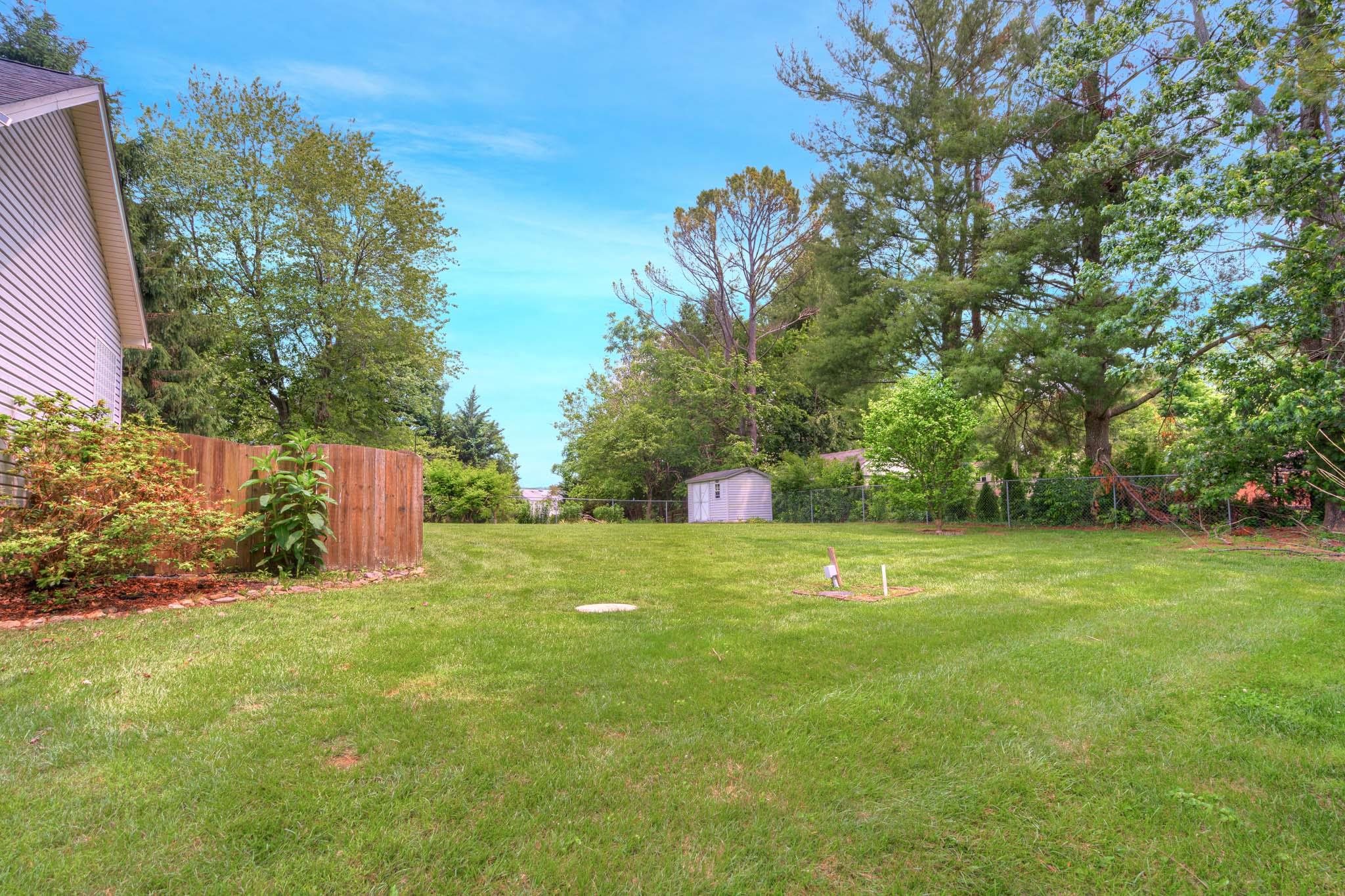 1006 HORSE SHOE Lane