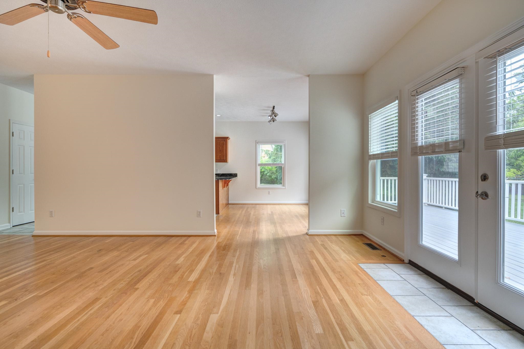 1006 HORSE SHOE Lane