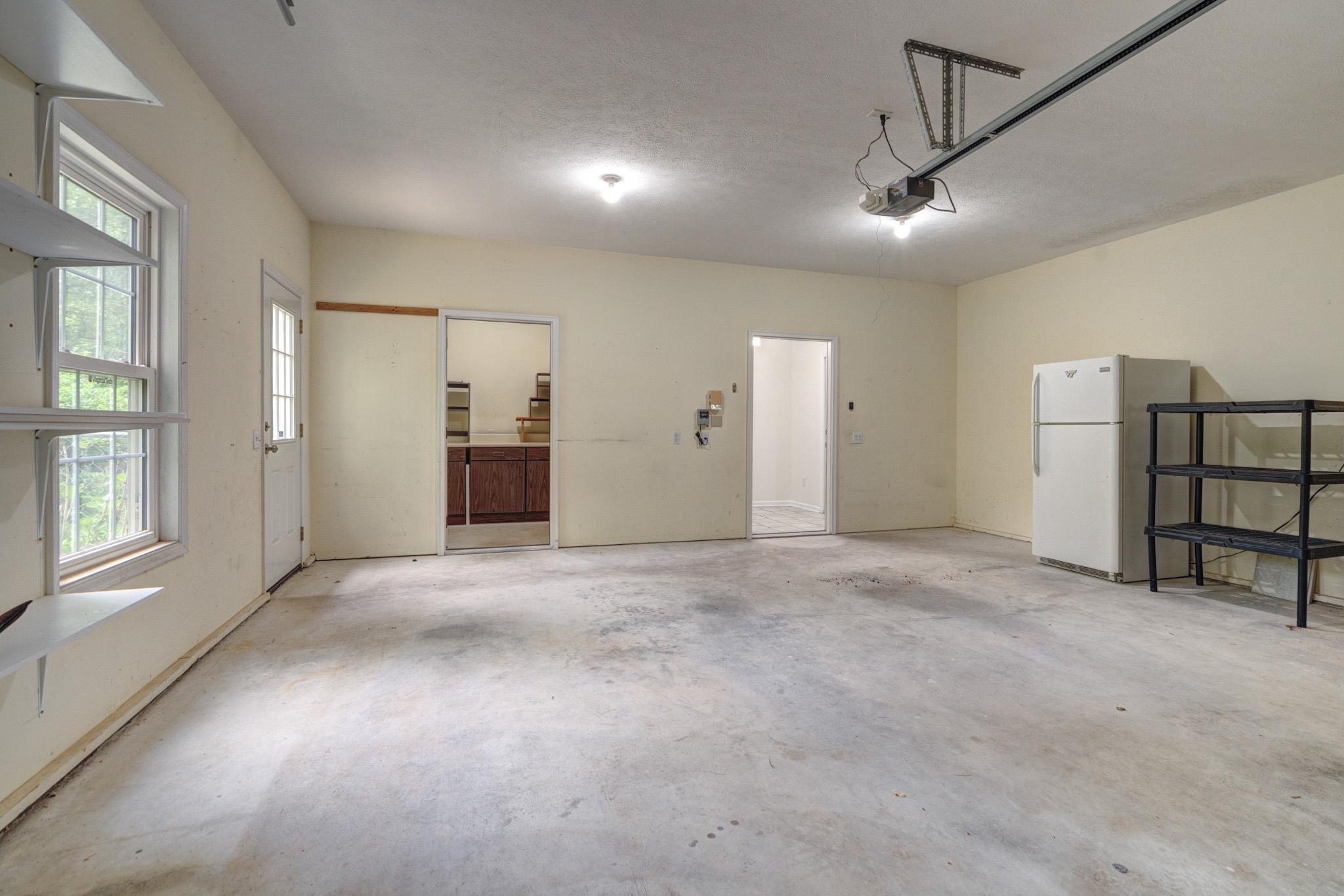 1006 HORSE SHOE Lane