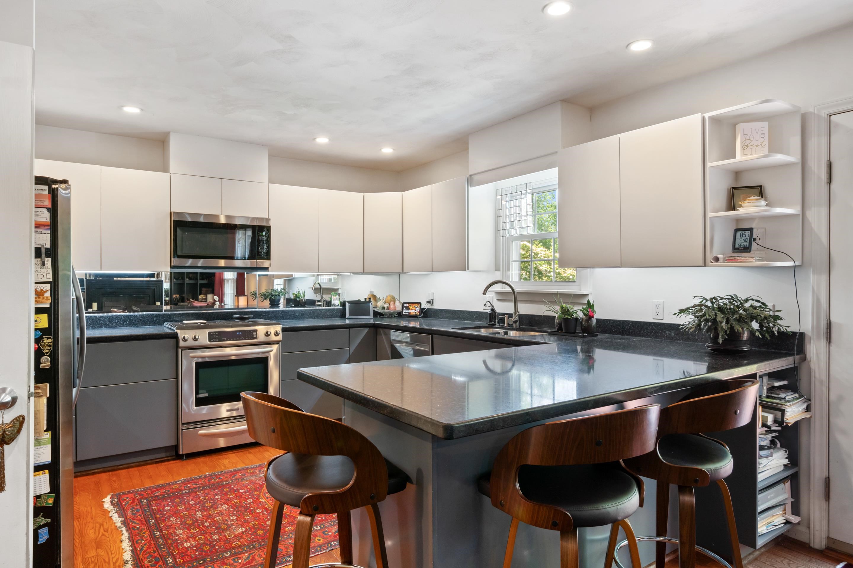 1010 OAK POINTE Court