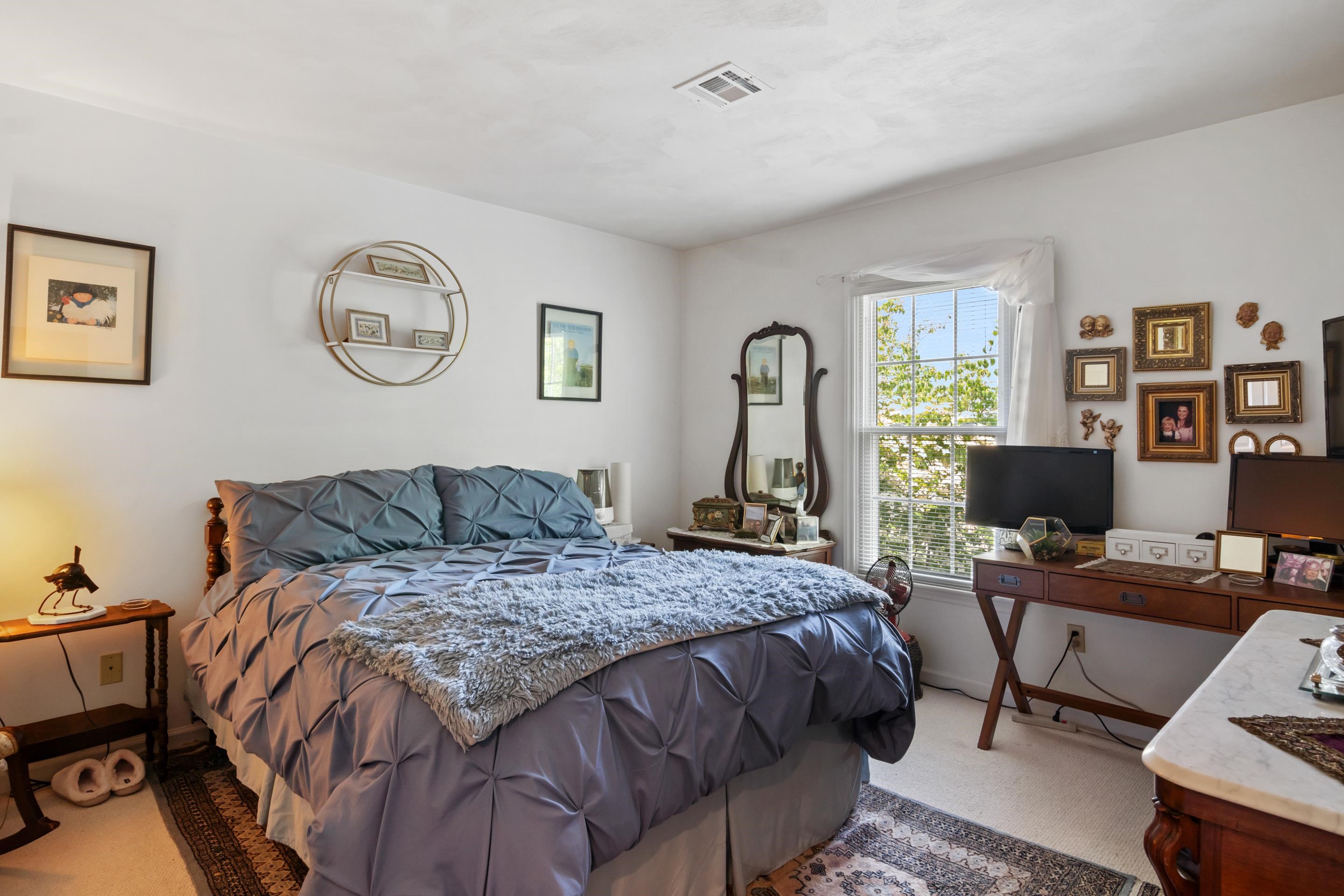 1010 OAK POINTE Court