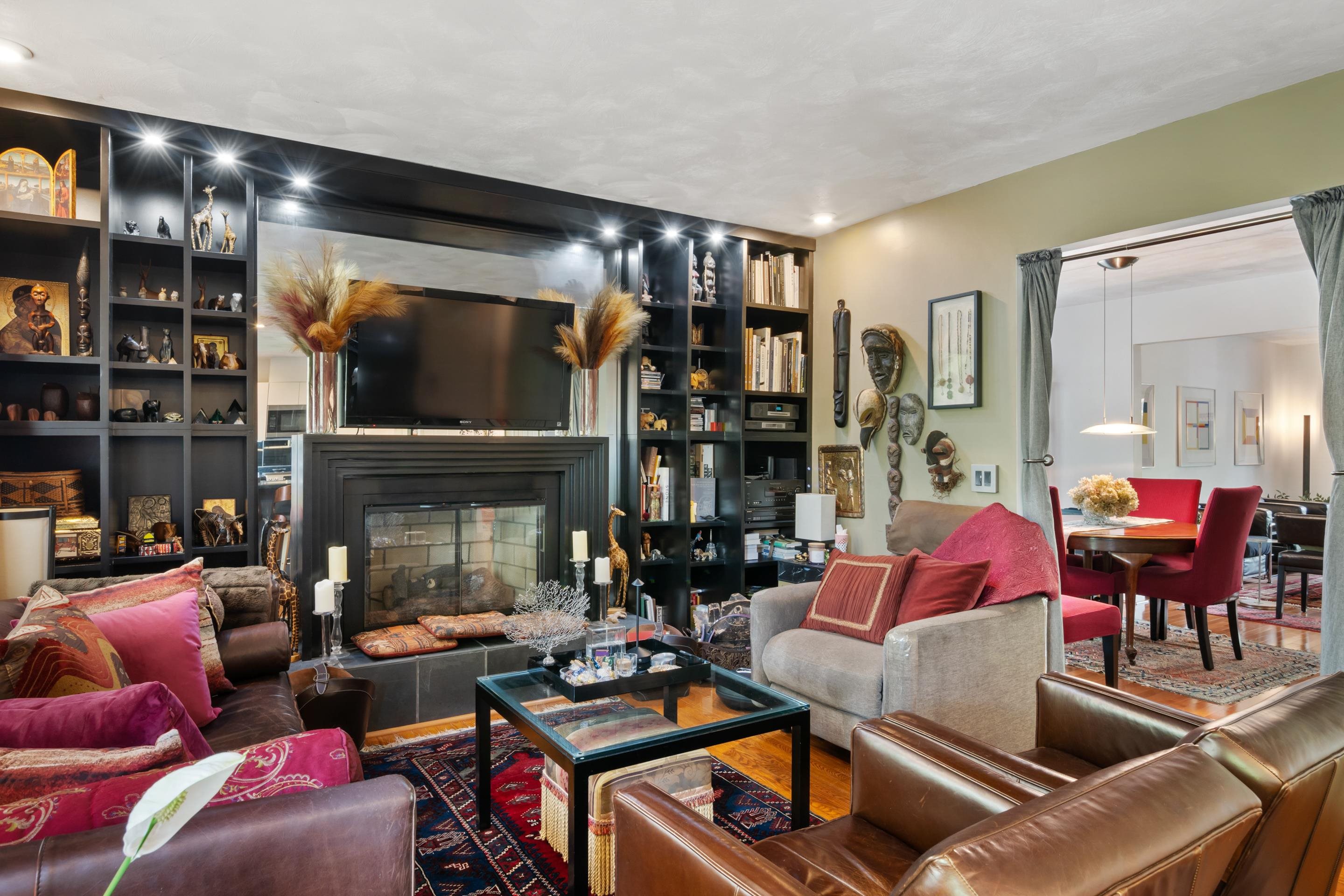 1010 OAK POINTE Court