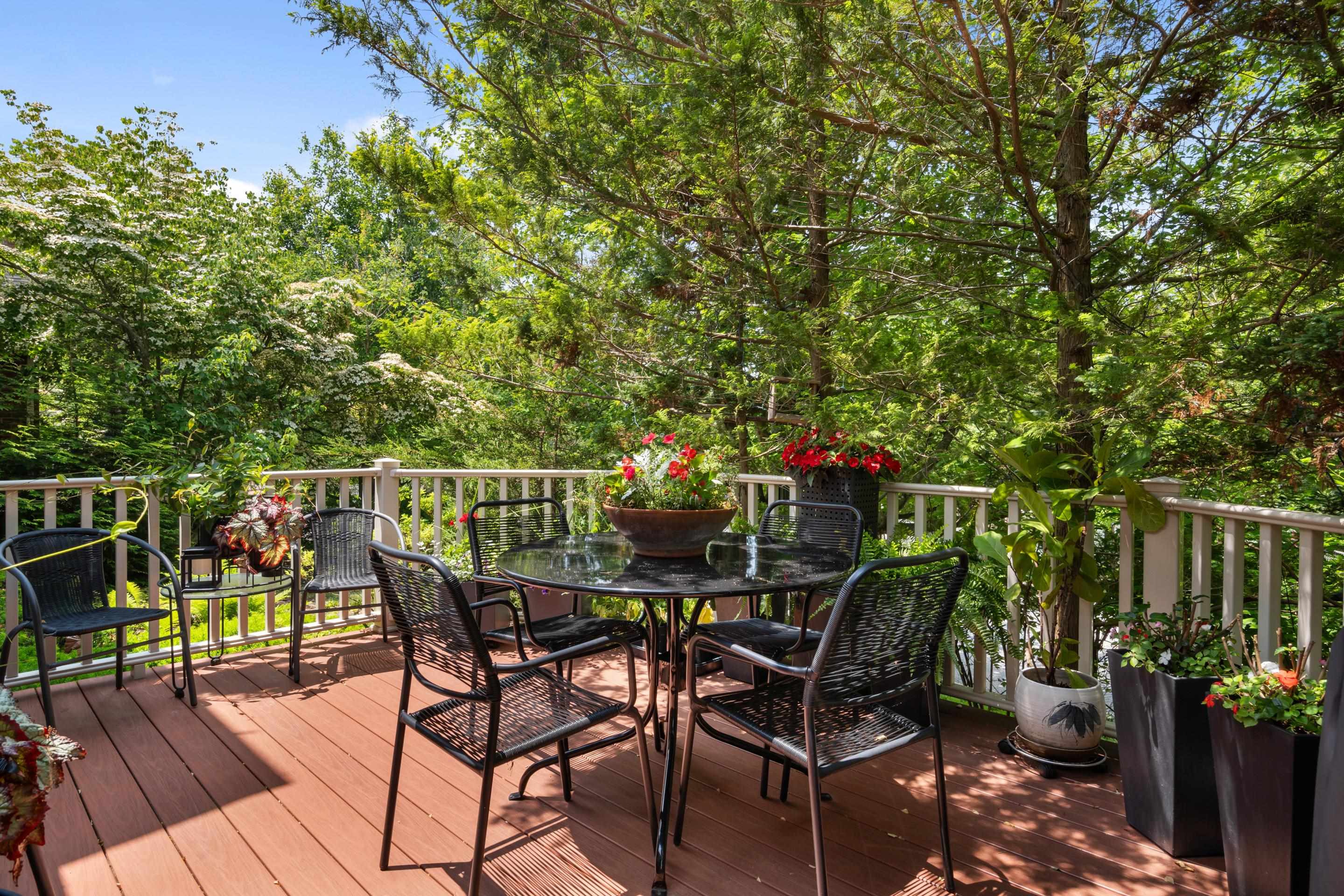 1010 OAK POINTE Court