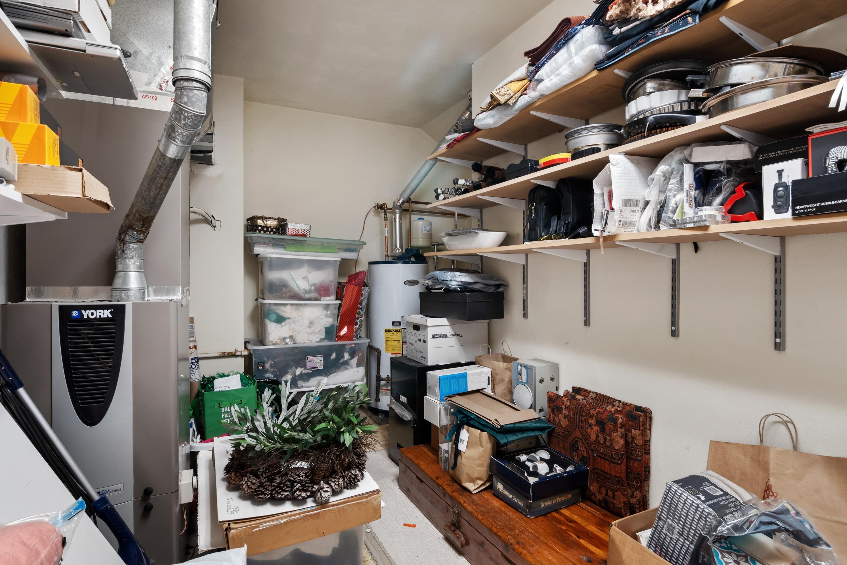 1010 OAK POINTE Court
