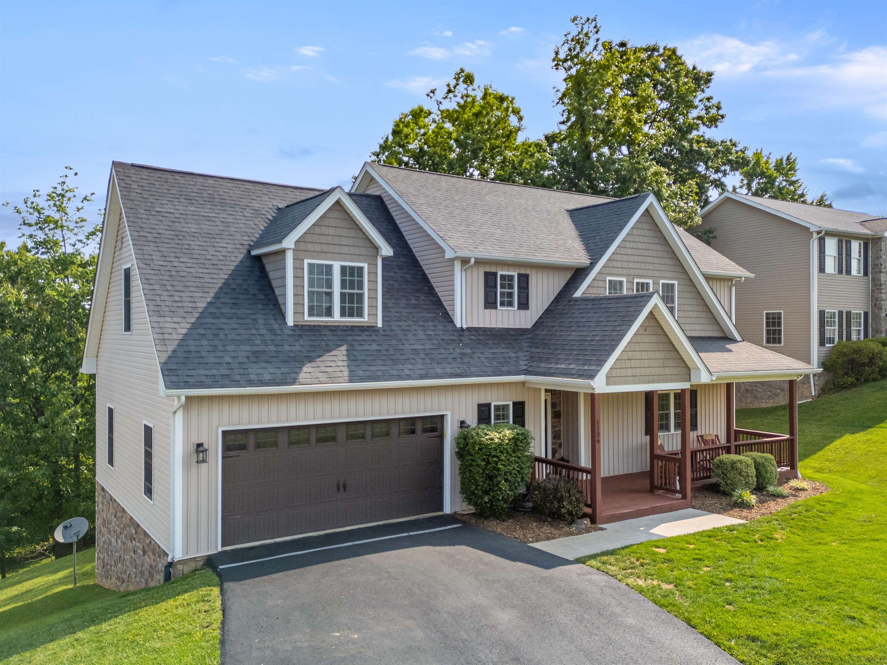 1136 CROSSCREEK Drive