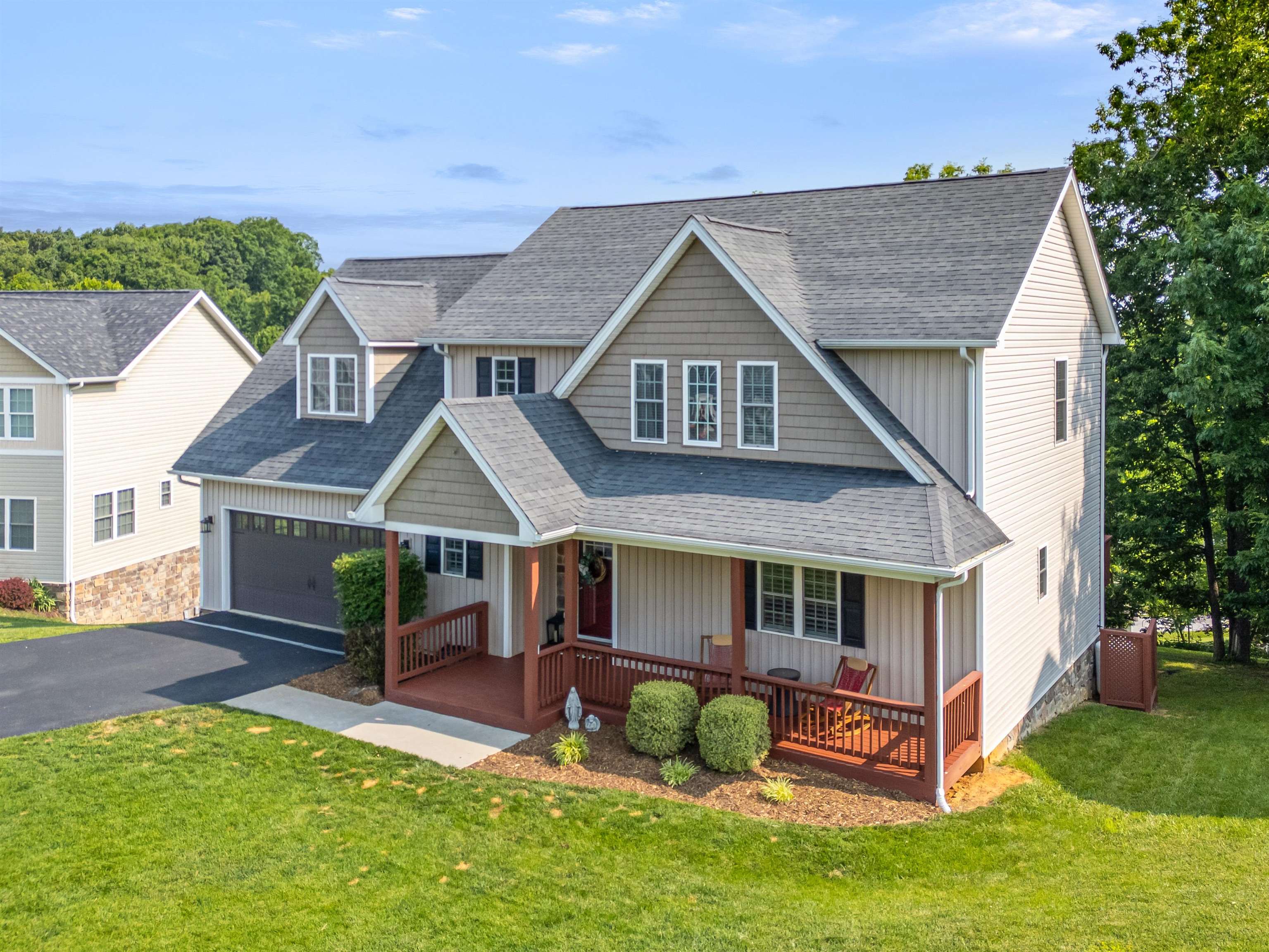 1136 CROSSCREEK Drive
