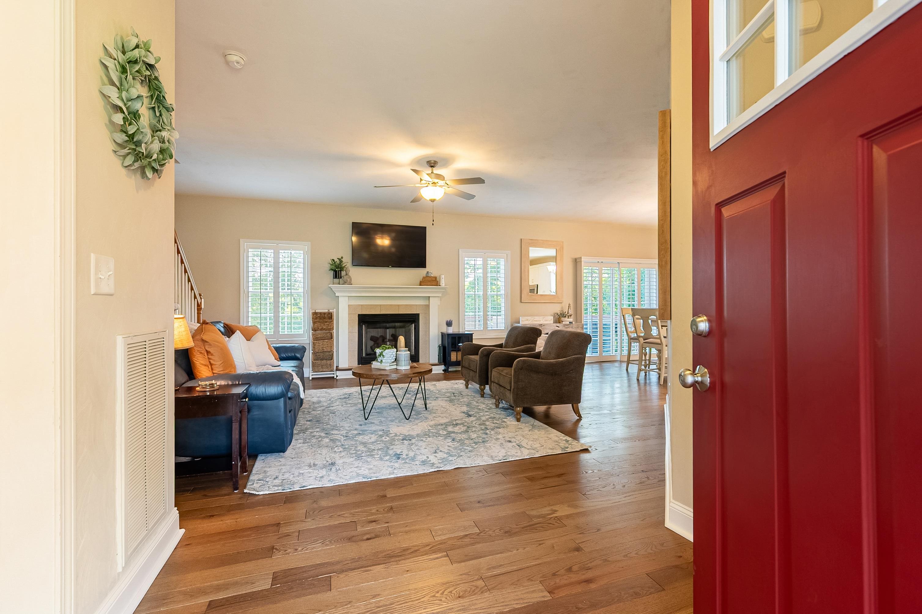 1136 CROSSCREEK Drive