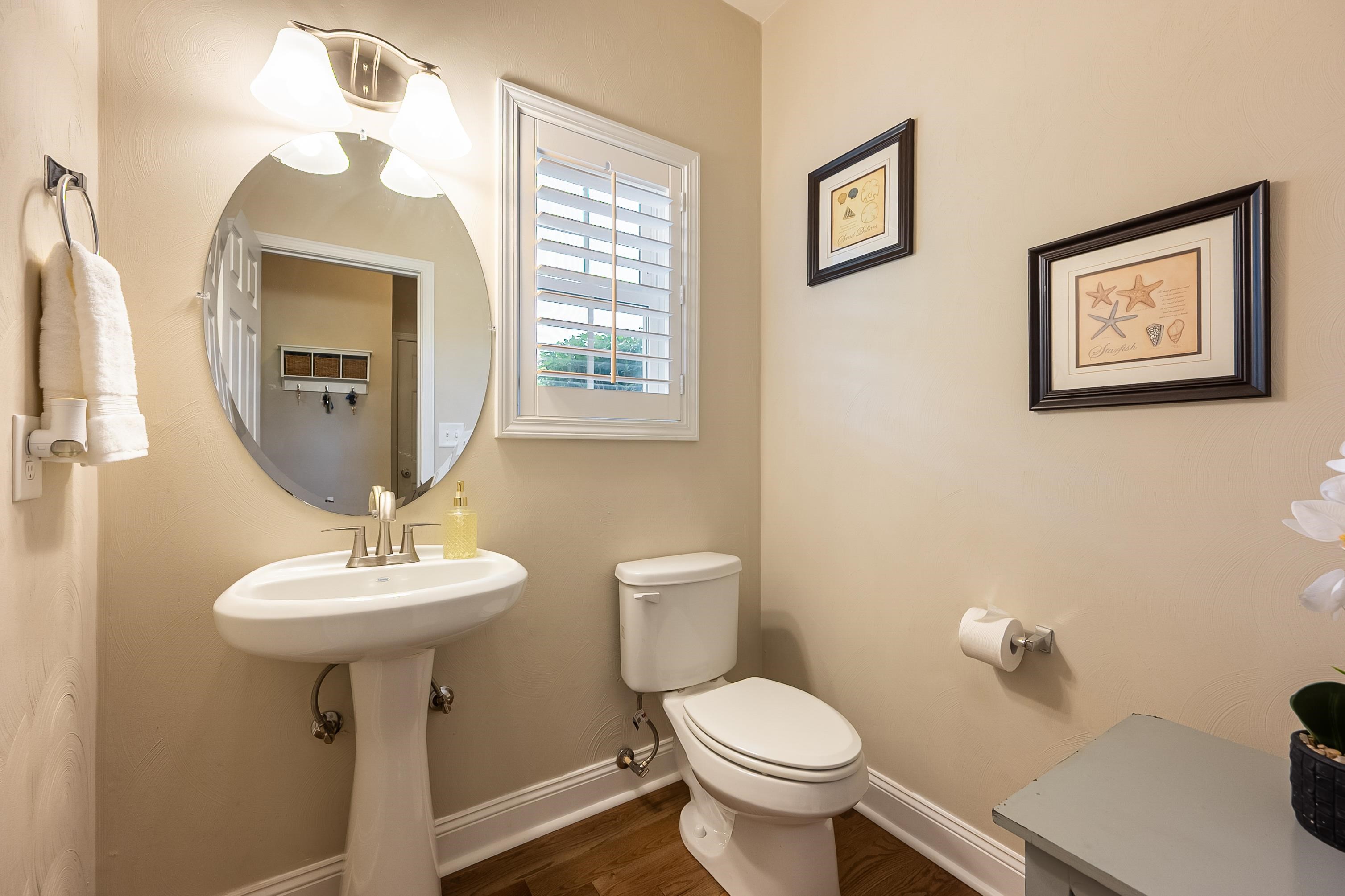 1136 CROSSCREEK Drive