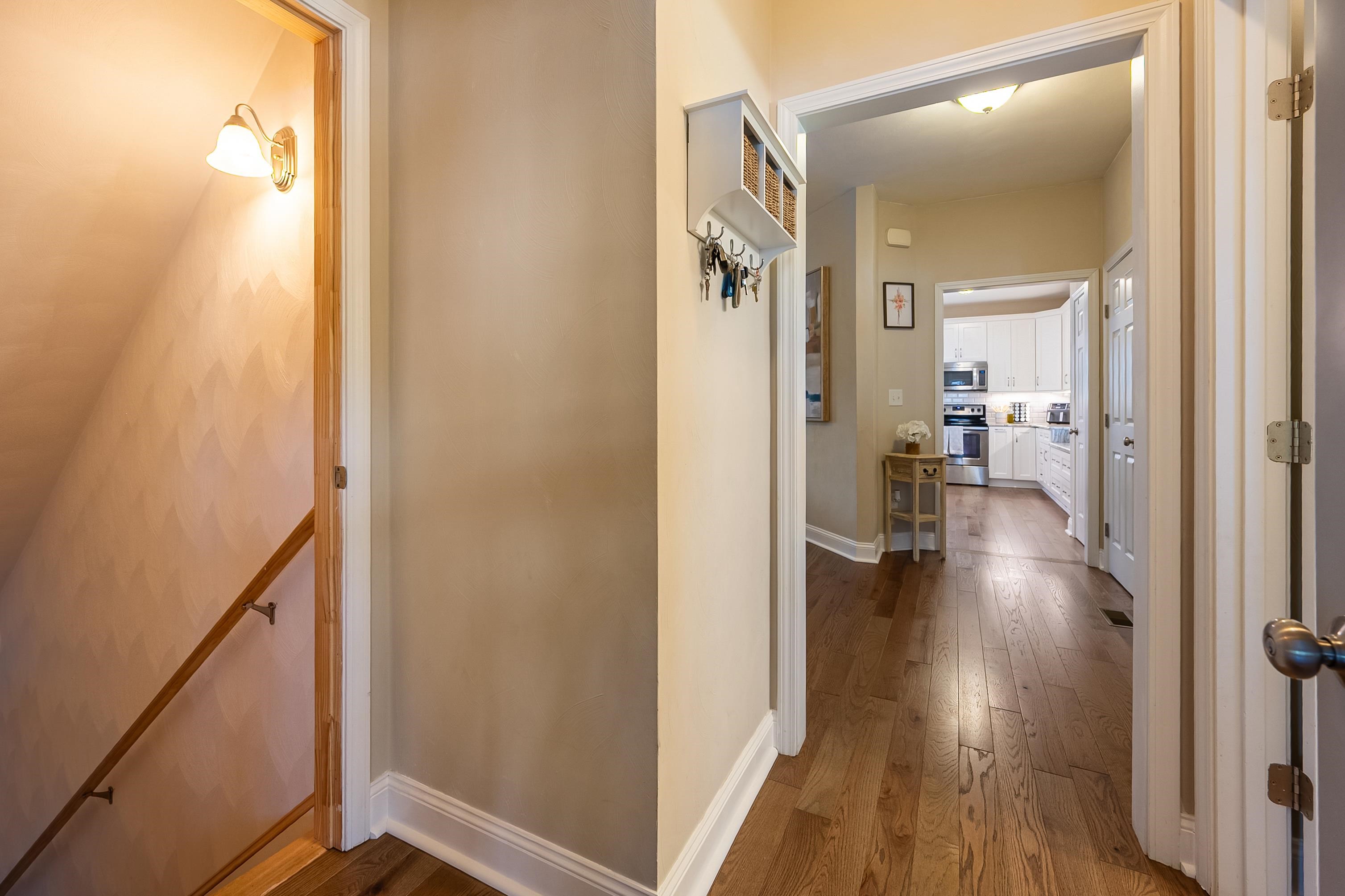 1136 CROSSCREEK Drive