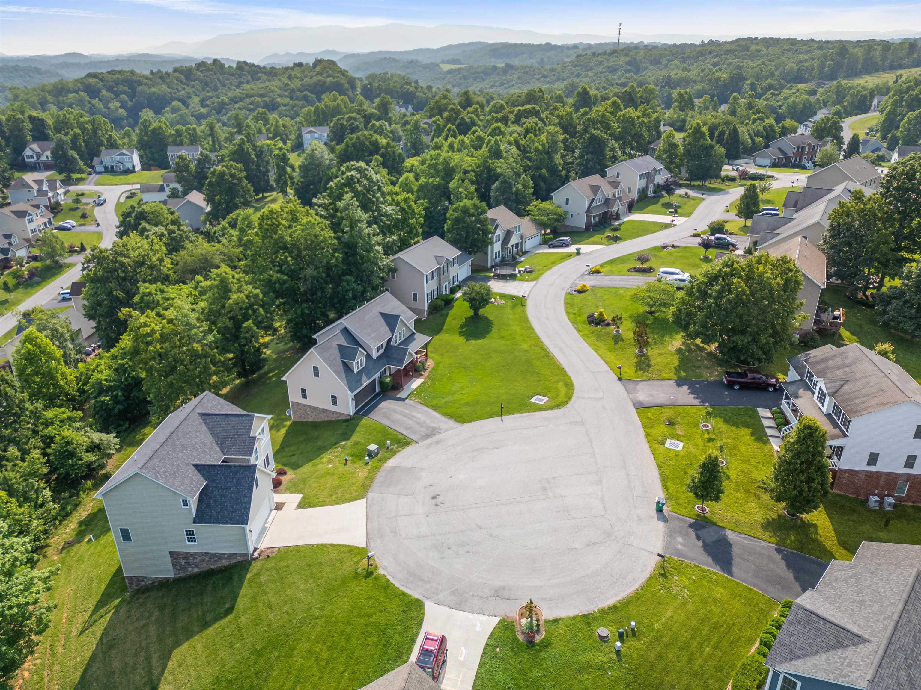 1136 CROSSCREEK Drive