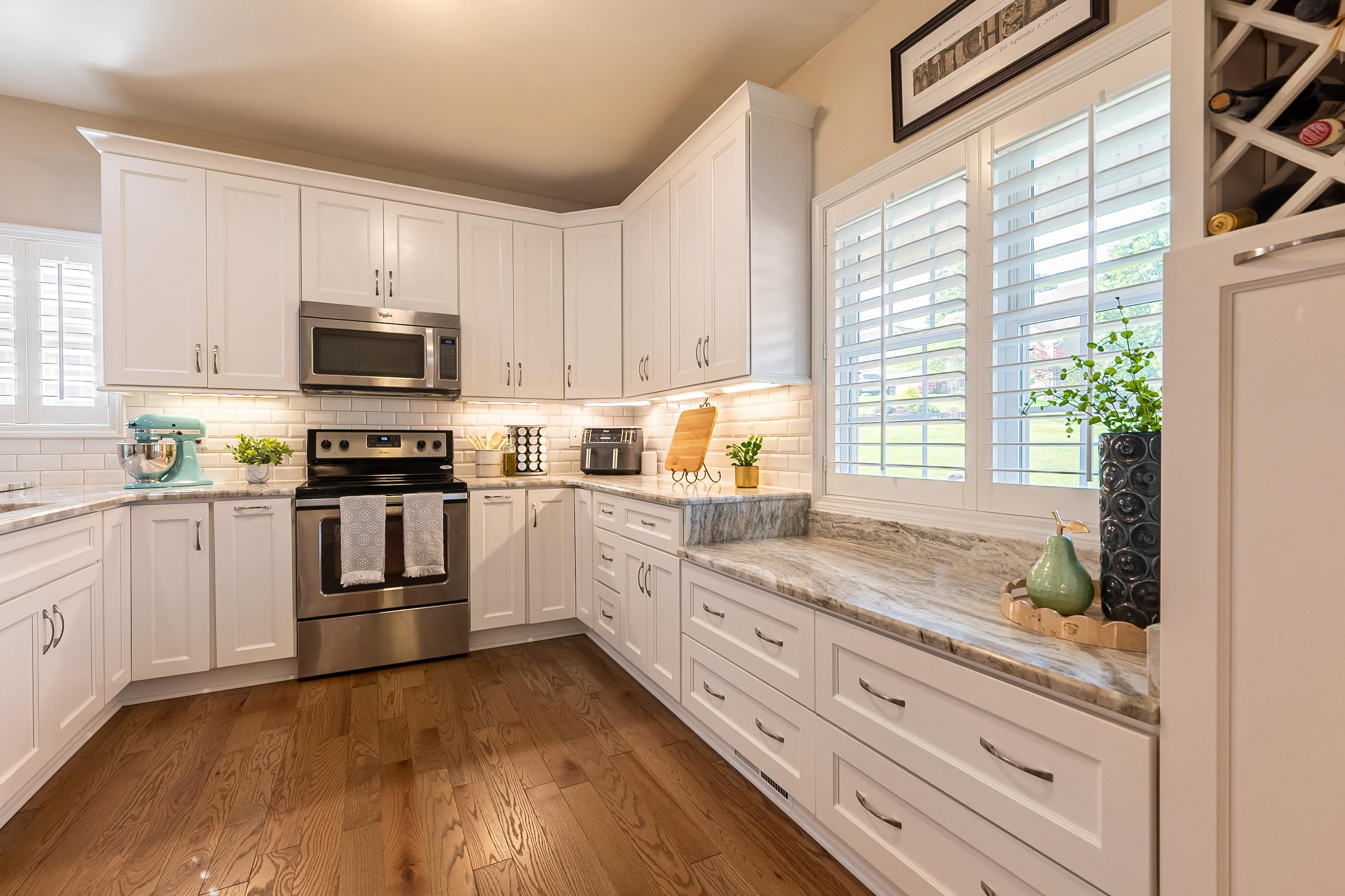 1136 CROSSCREEK Drive