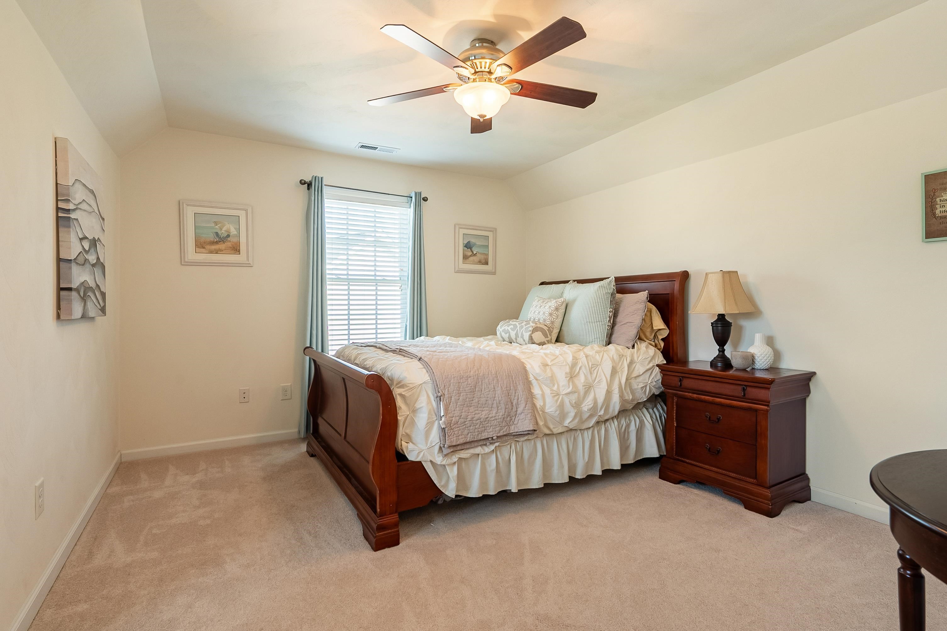1136 CROSSCREEK Drive