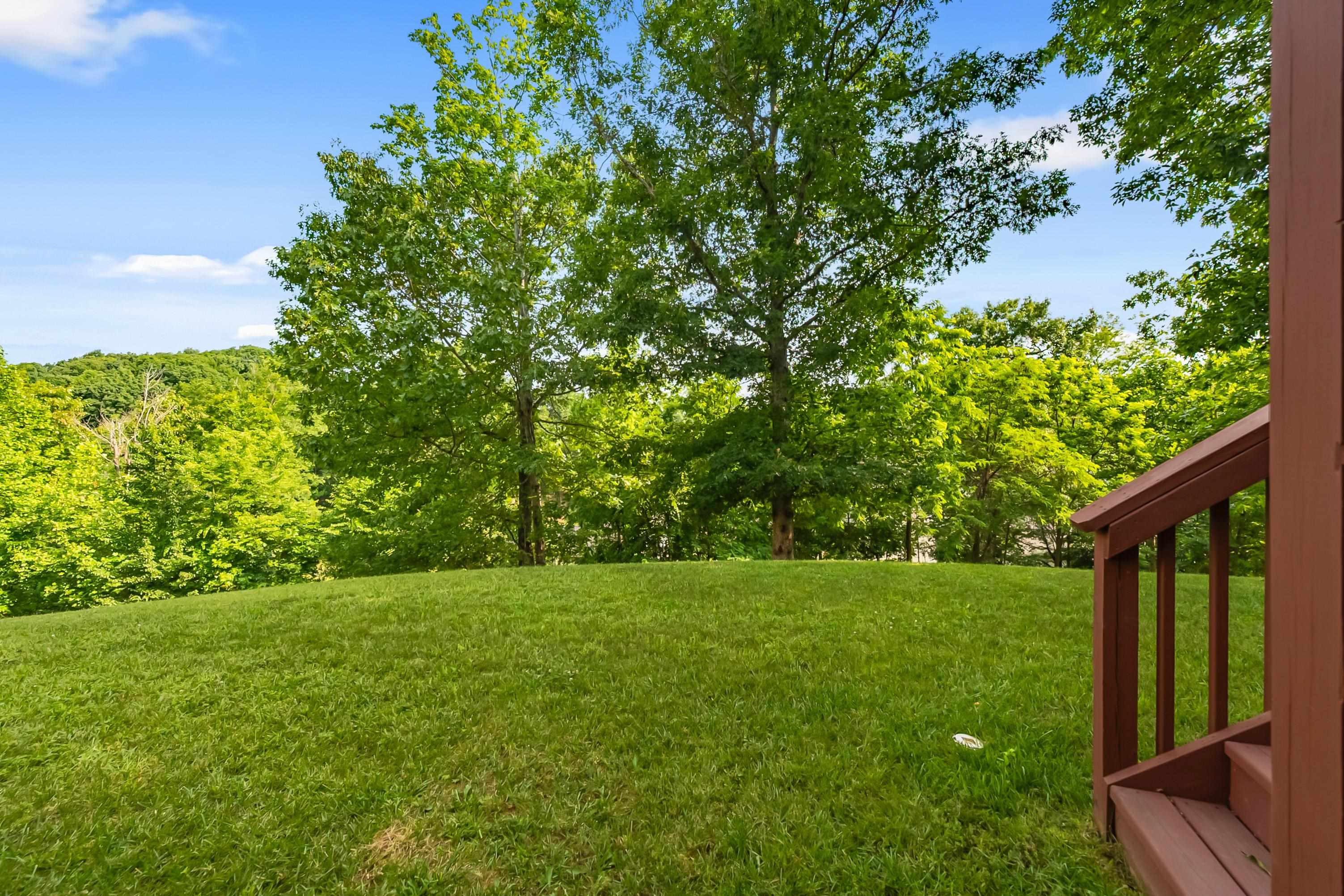 1136 CROSSCREEK Drive