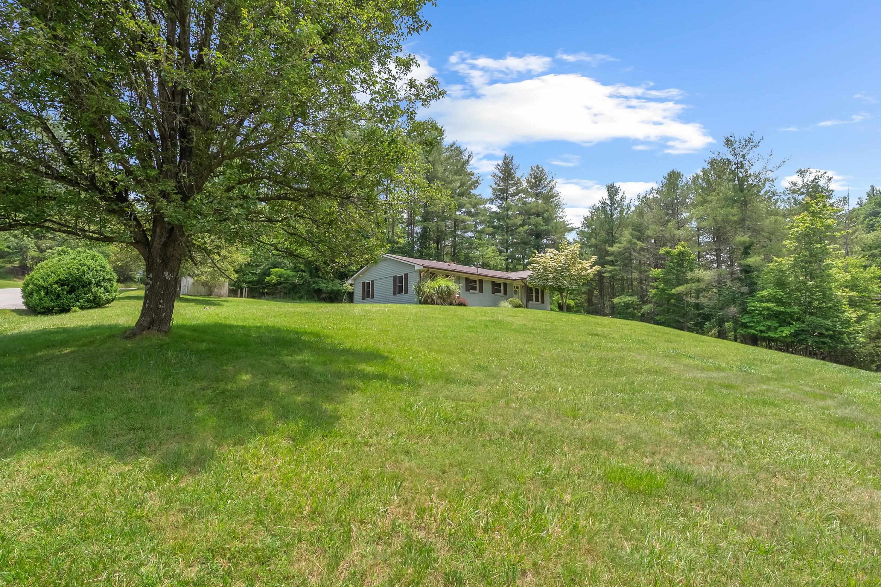 2866 White Rock Road NW