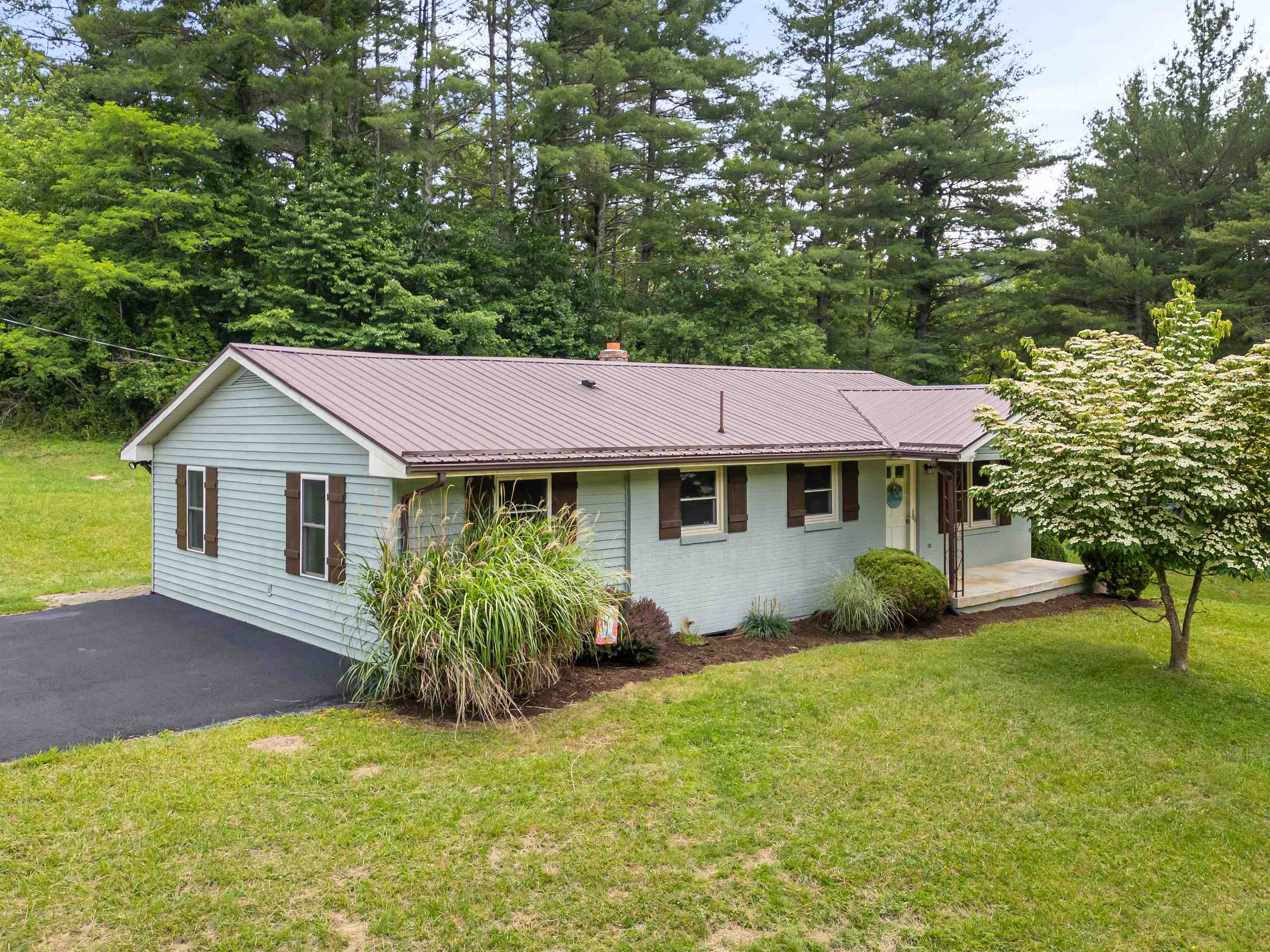 2866 White Rock Road NW