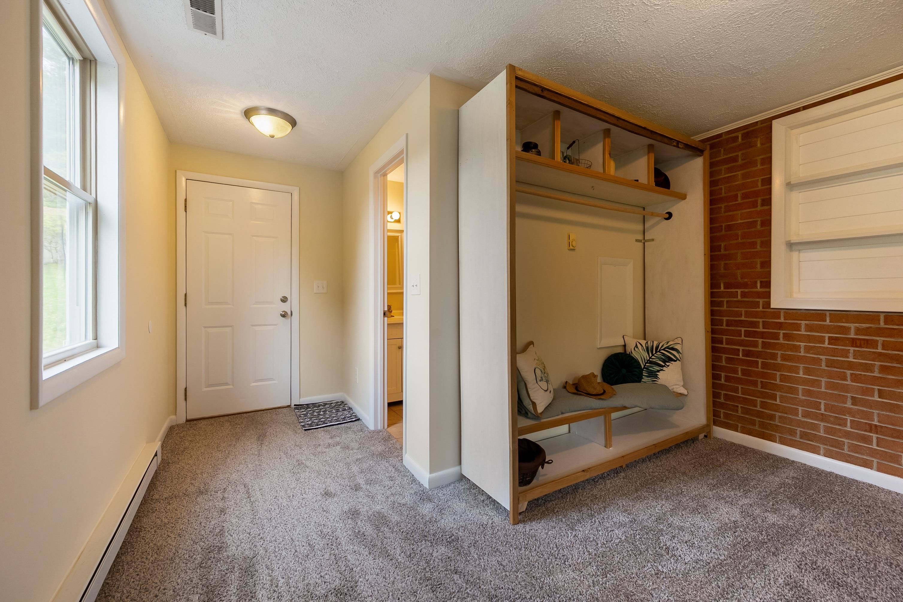 2866 White Rock Road NW