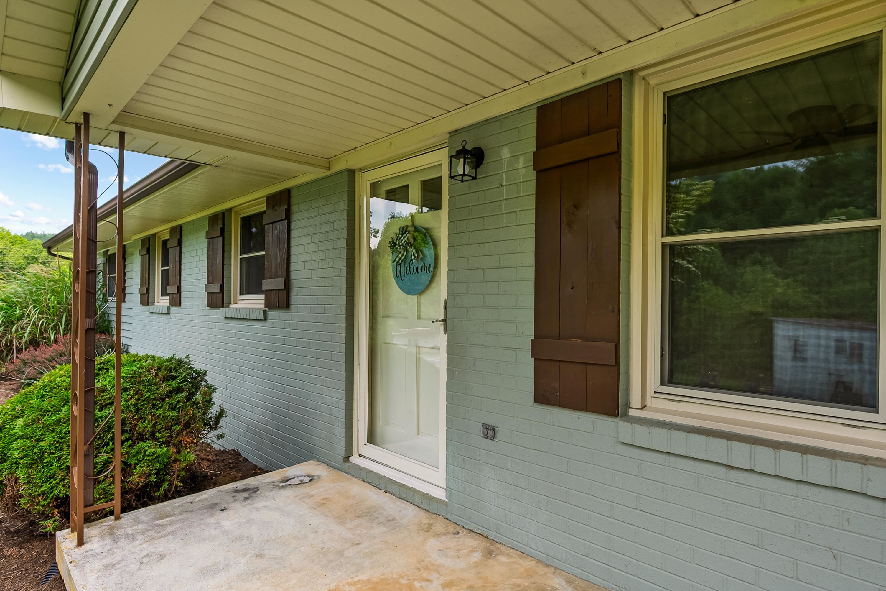 2866 White Rock Road NW