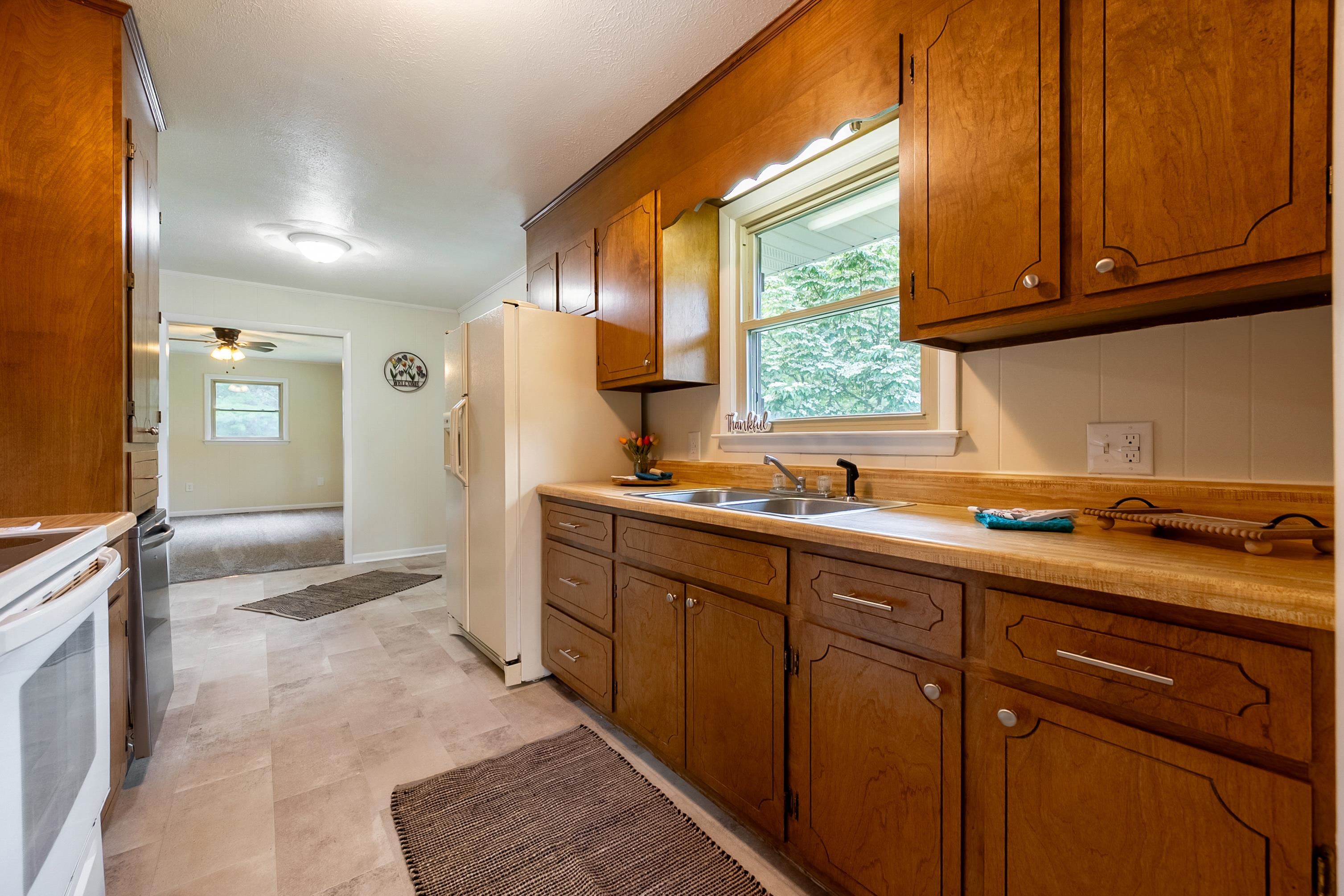 2866 White Rock Road NW