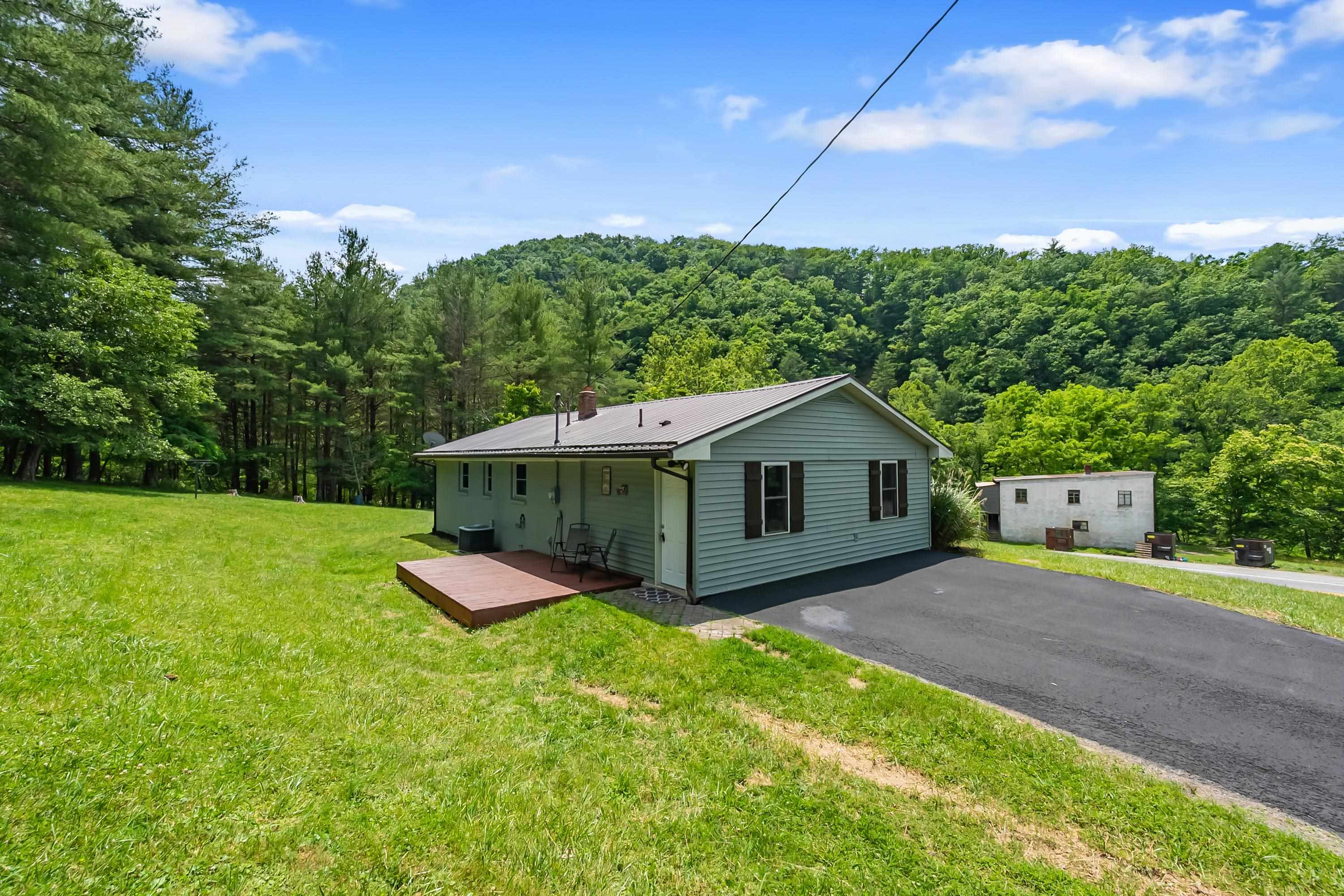 2866 White Rock Road NW