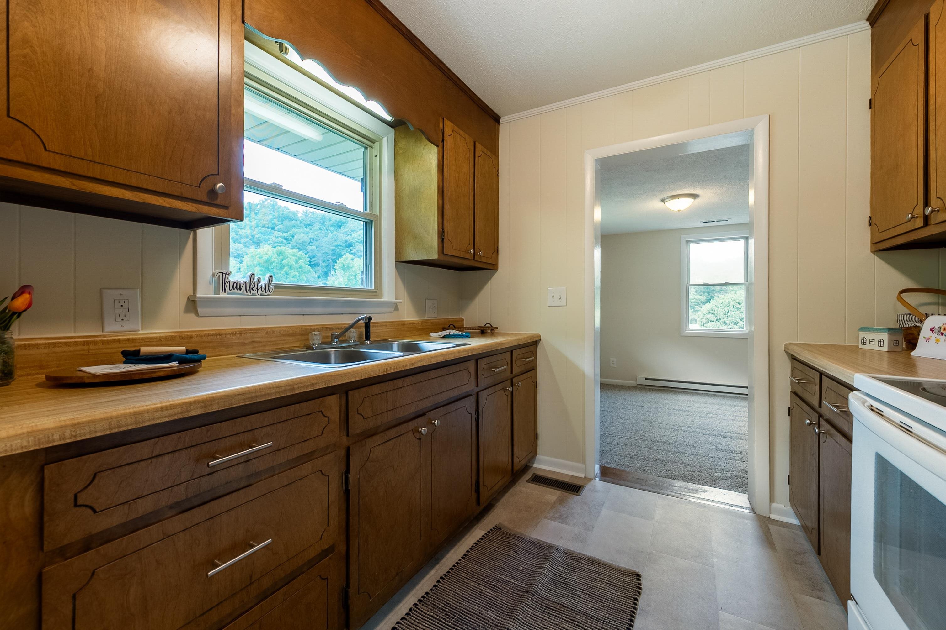 2866 White Rock Road NW