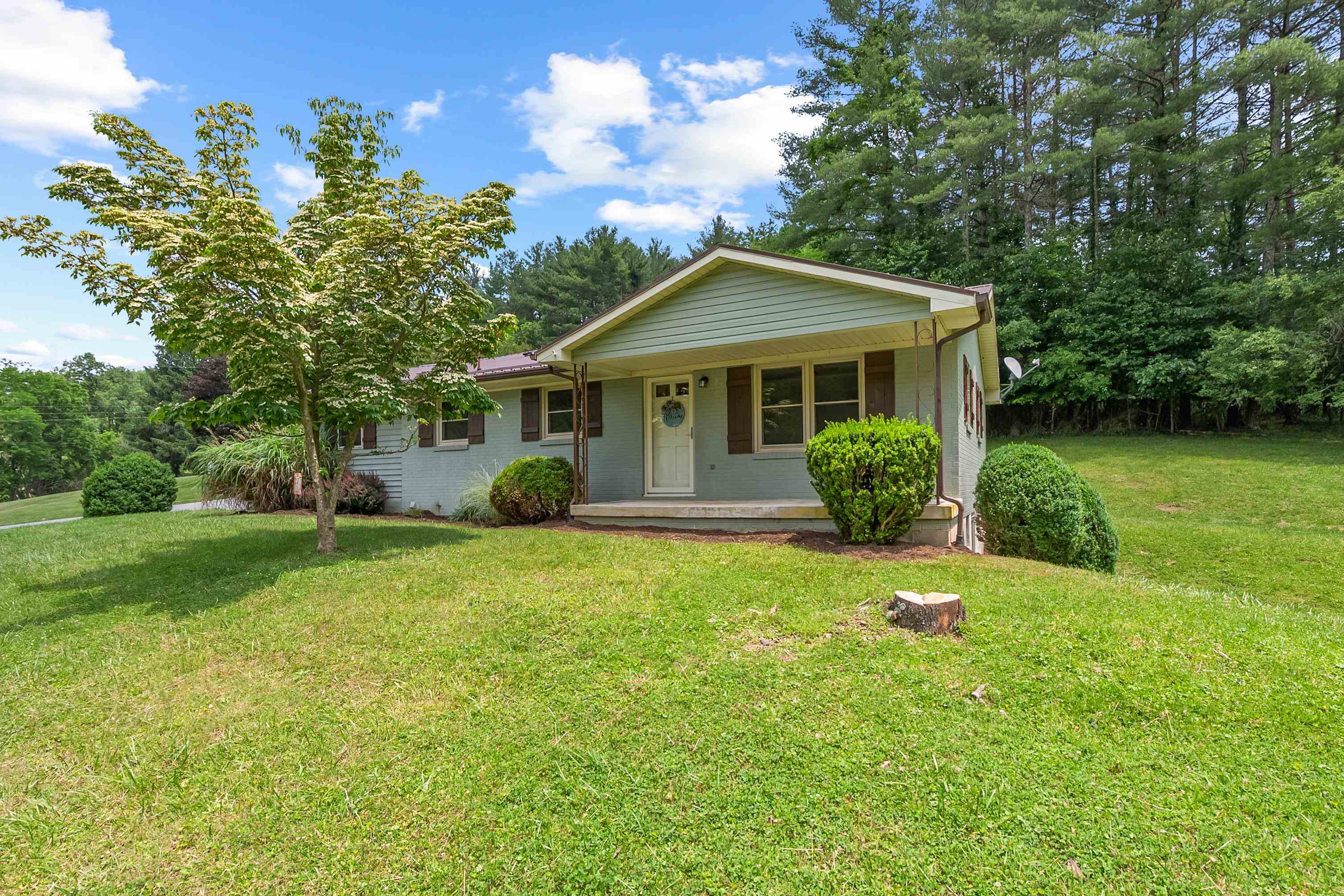 2866 White Rock Road NW