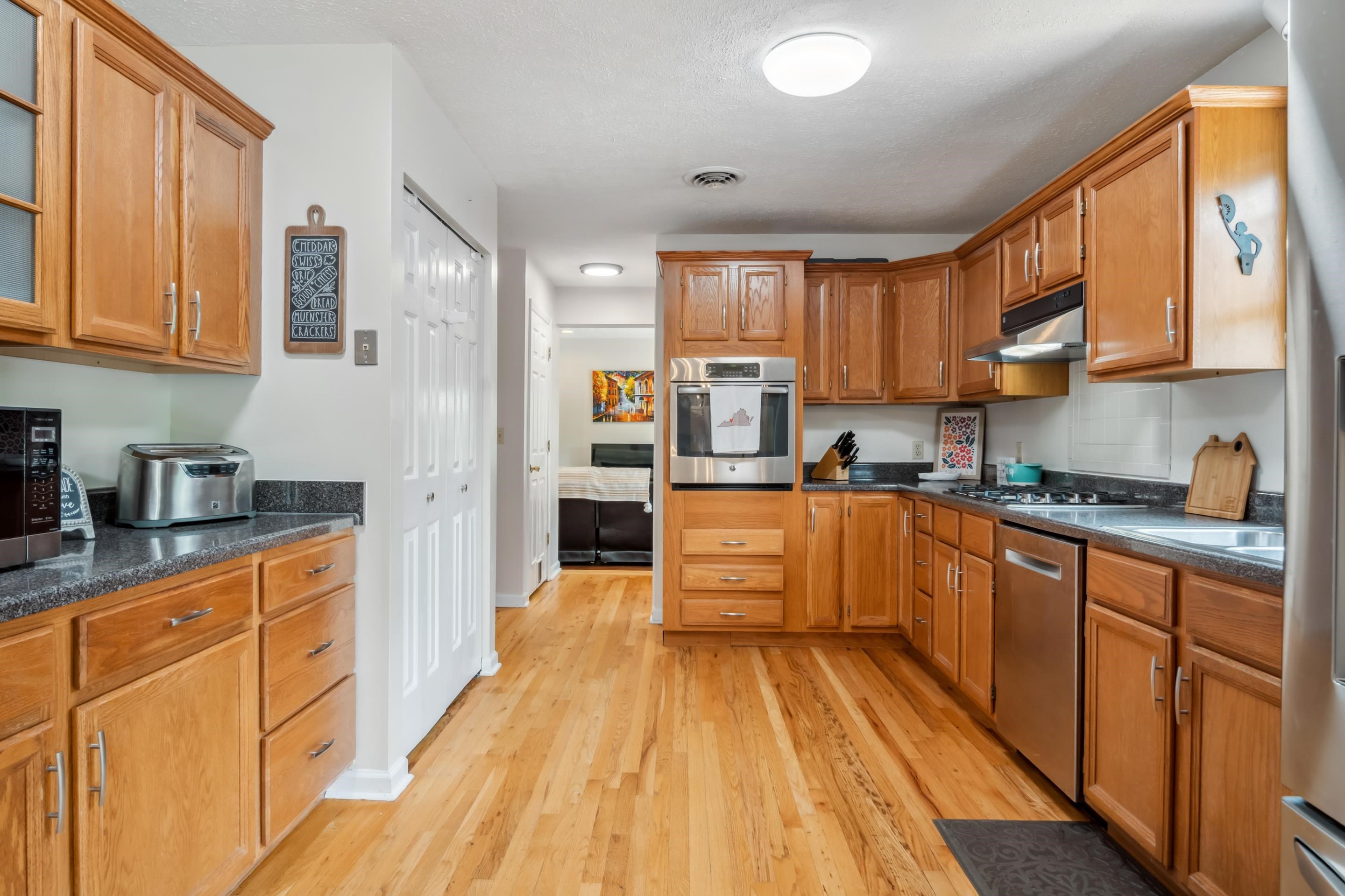 1319 KARR Lane