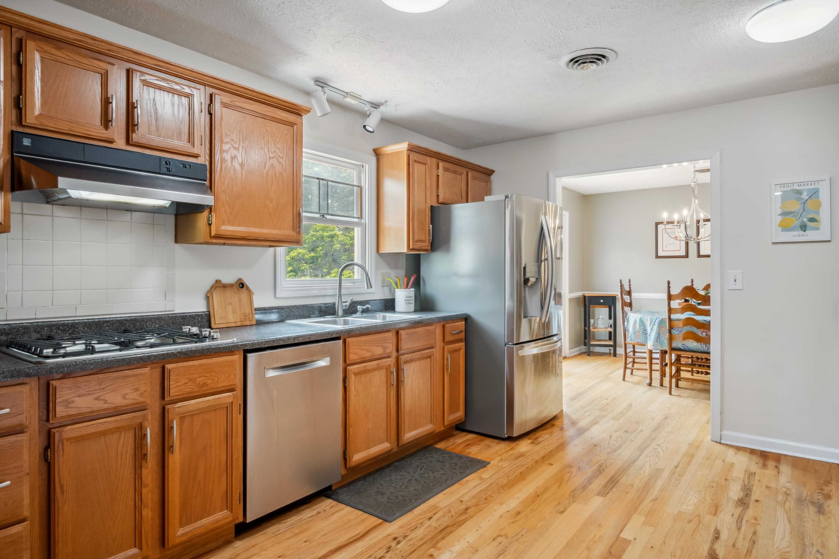 1319 KARR Lane
