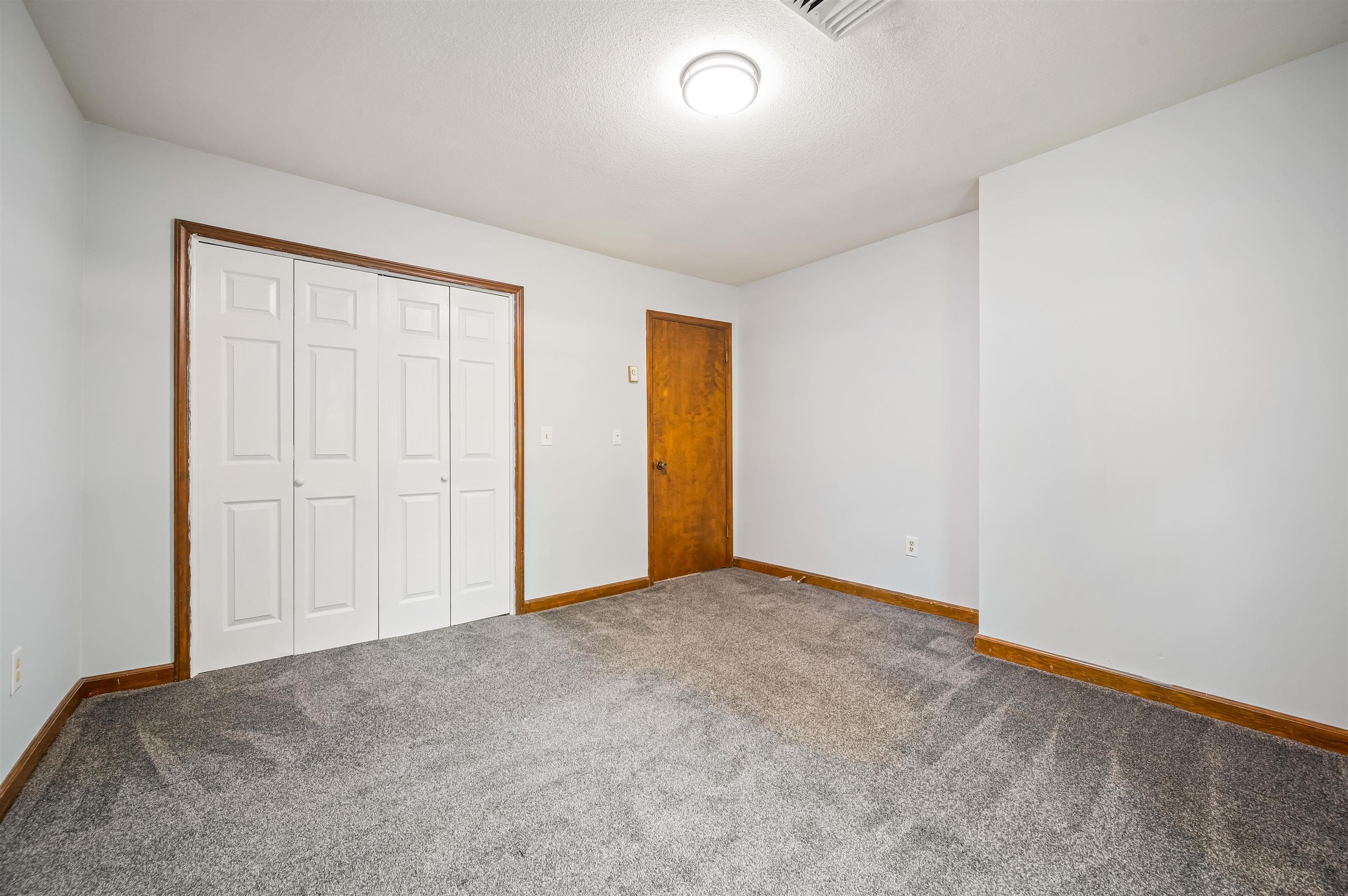 10 HIDDEN VALLEY Lane