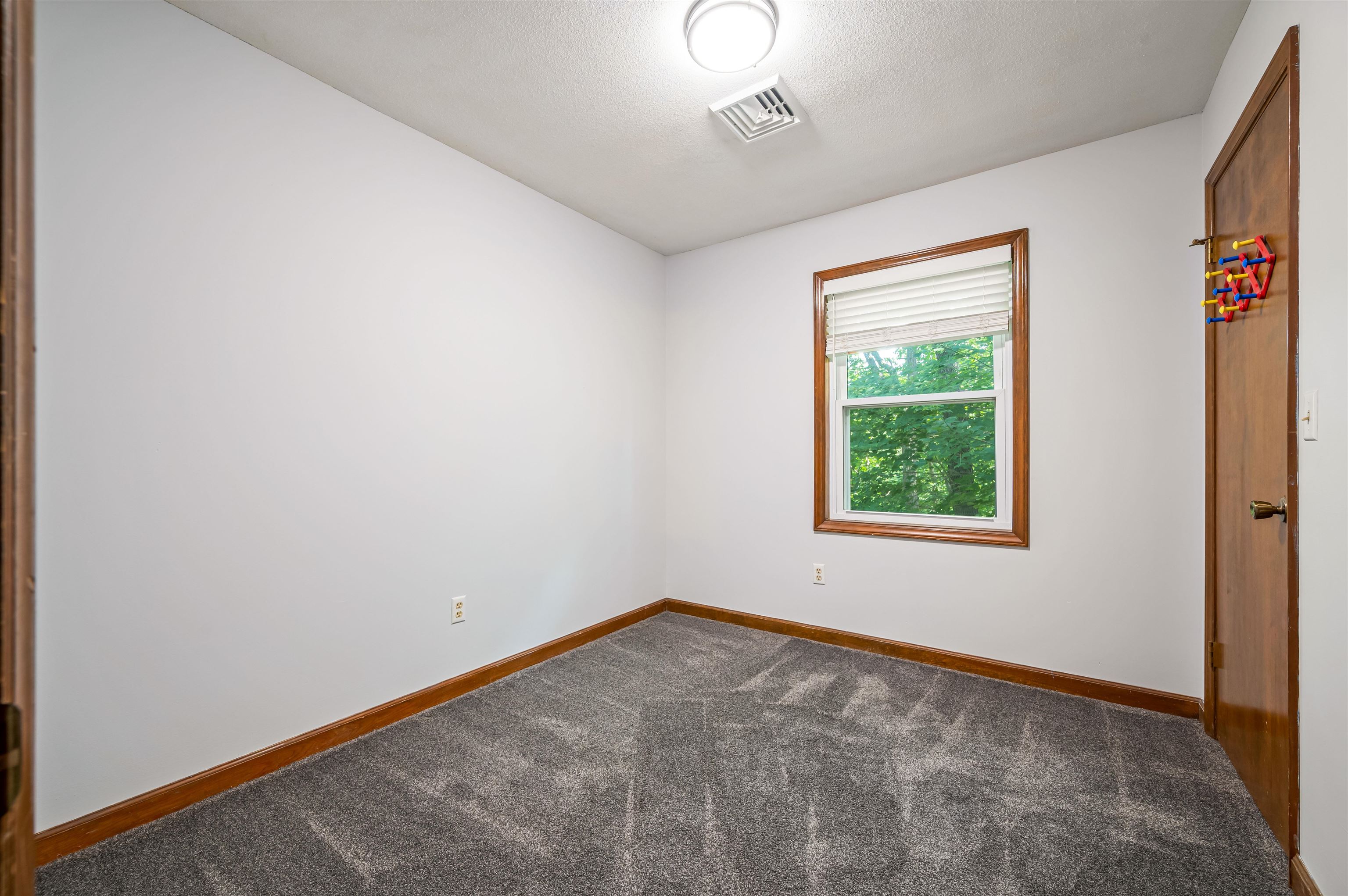 10 HIDDEN VALLEY Lane