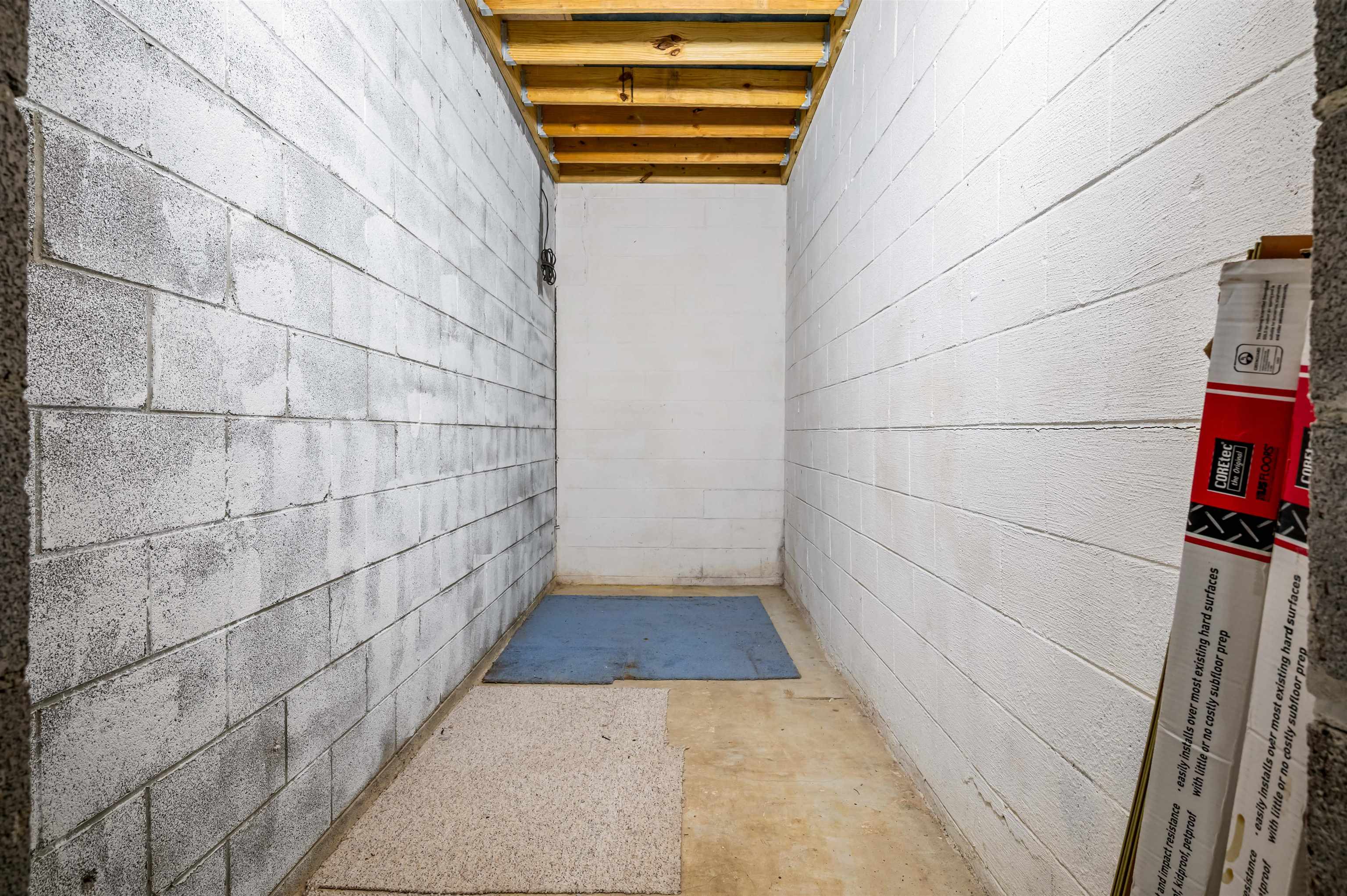 10 HIDDEN VALLEY Lane