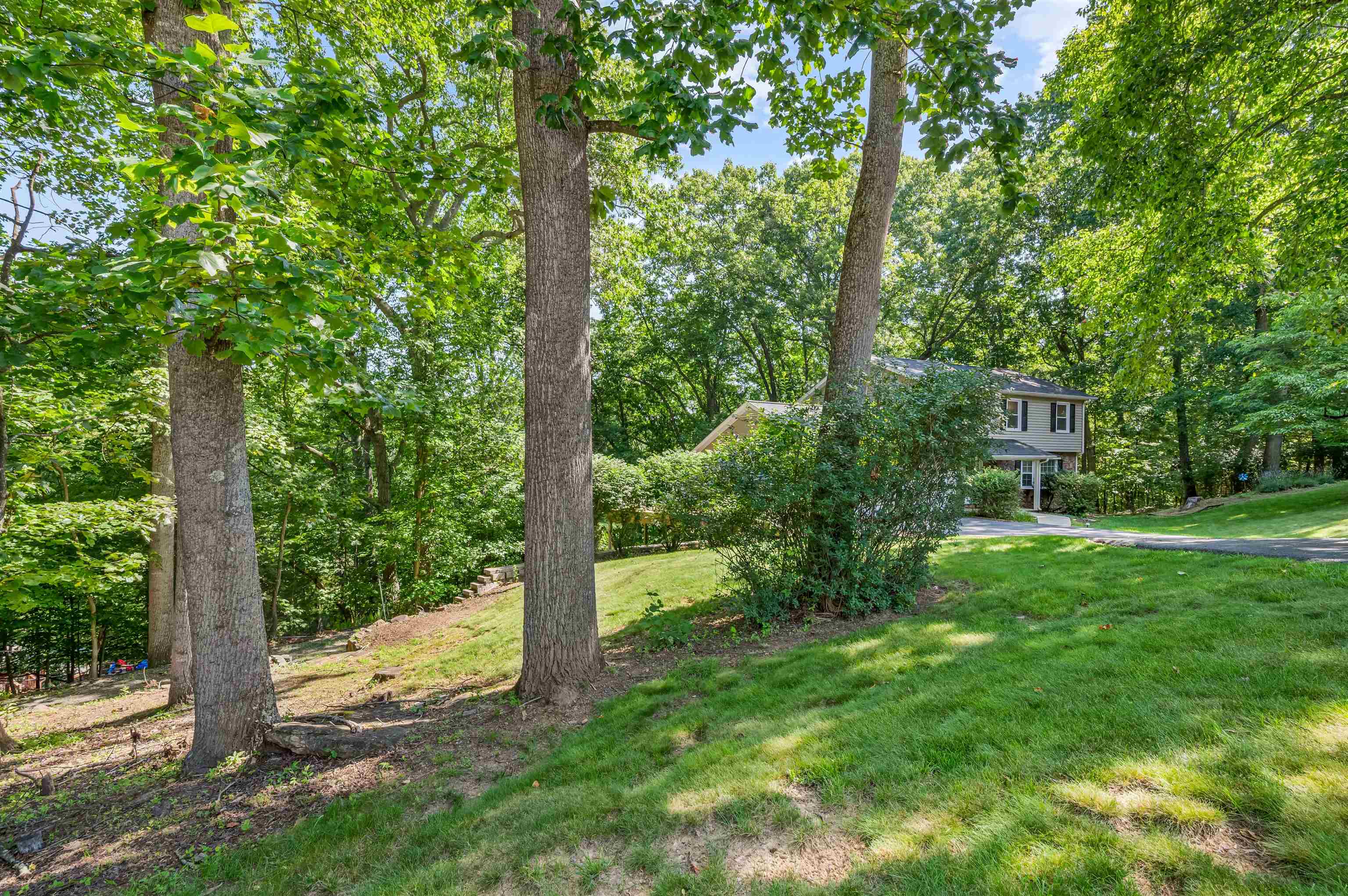 10 HIDDEN VALLEY Lane