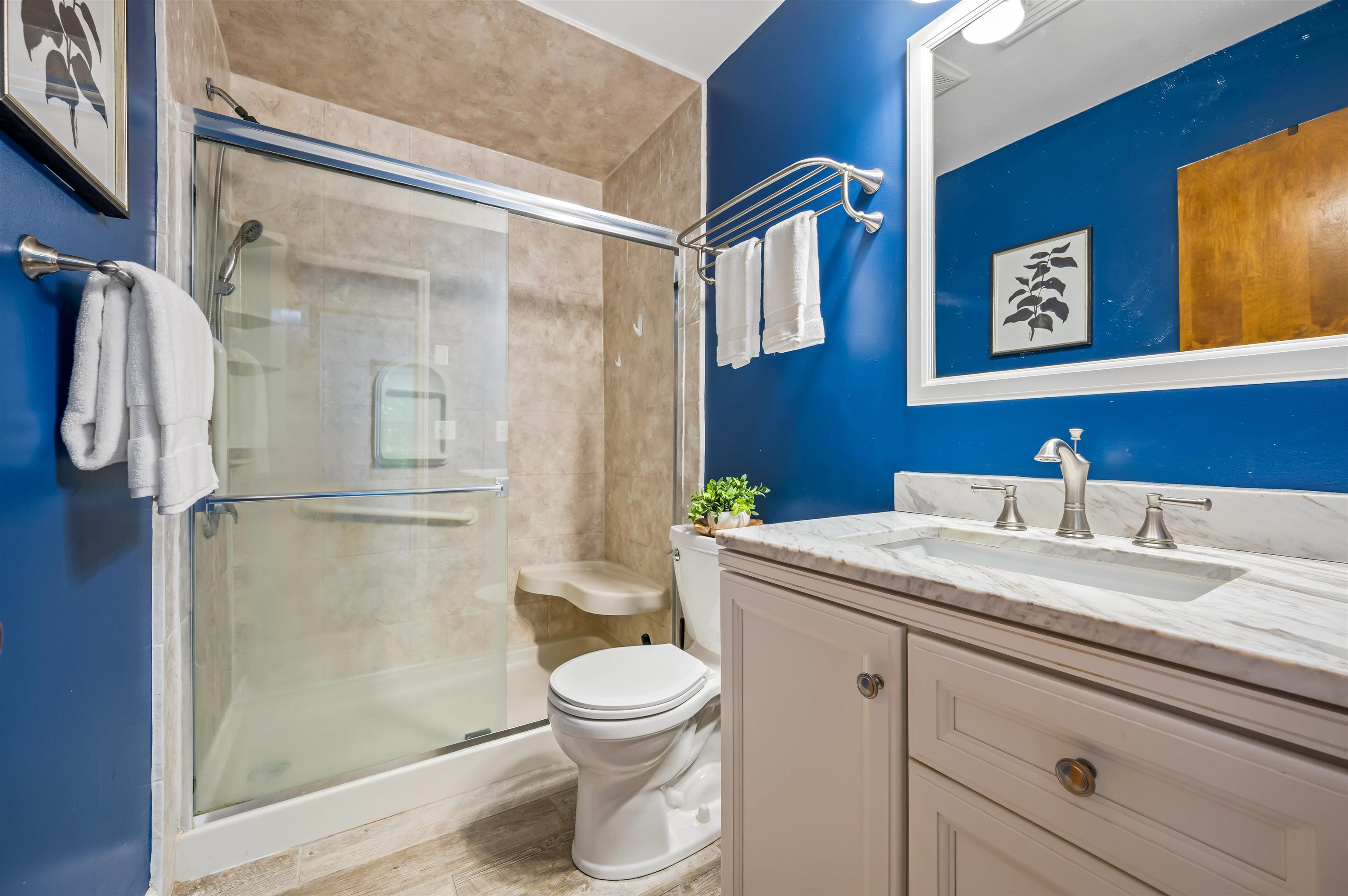 10 HIDDEN VALLEY Lane